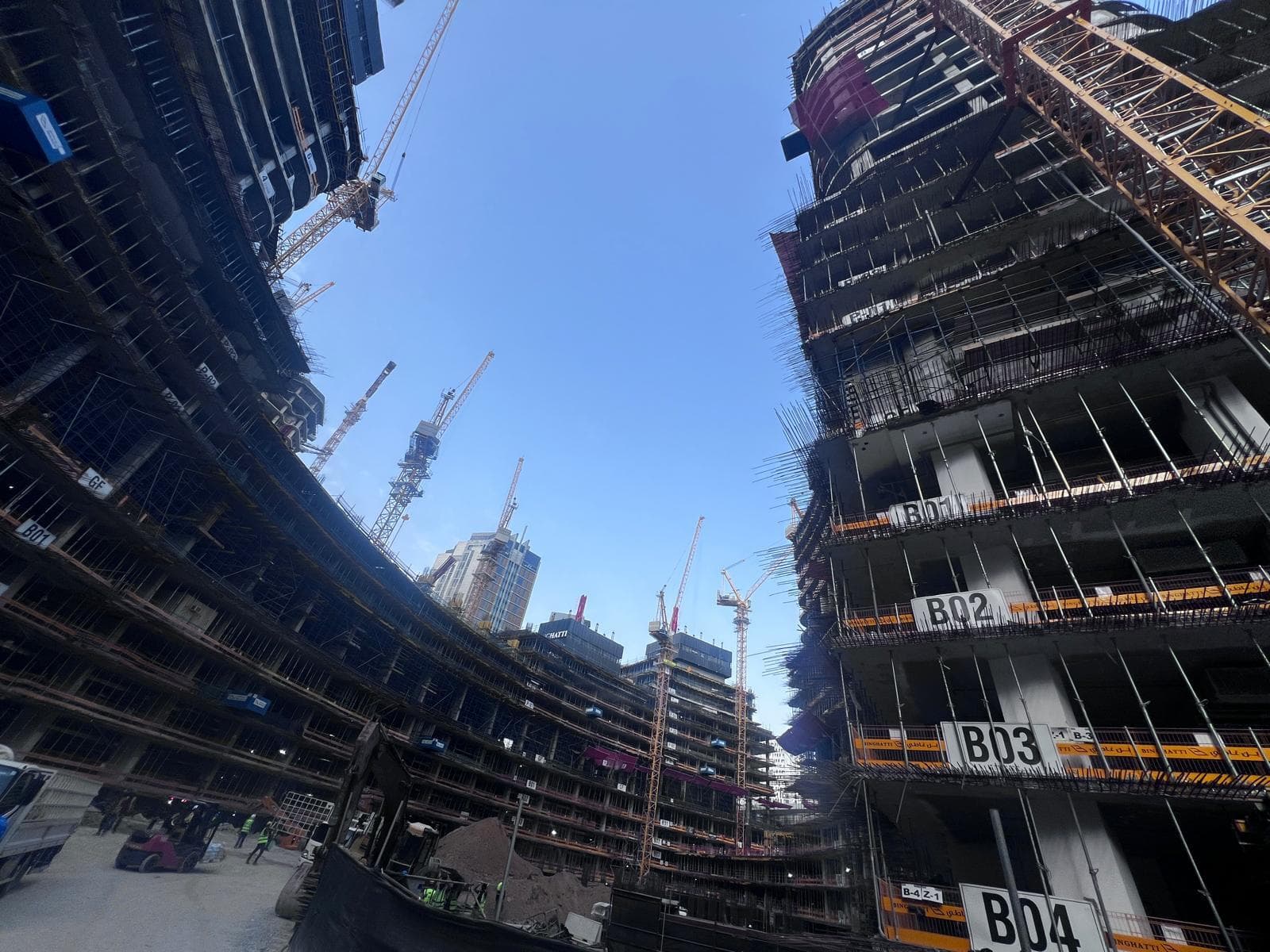 Binghatti Skyrise - Construction