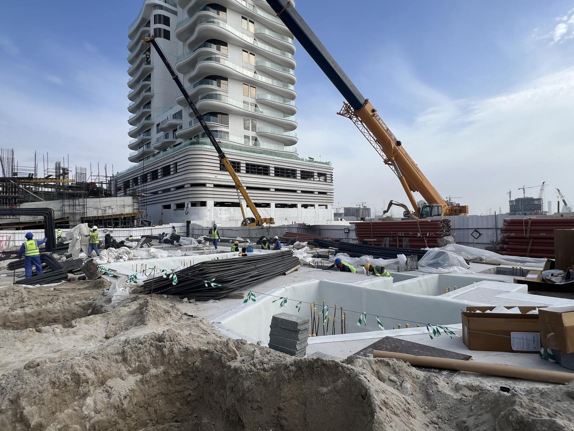 Esme Beach Residences - Construction