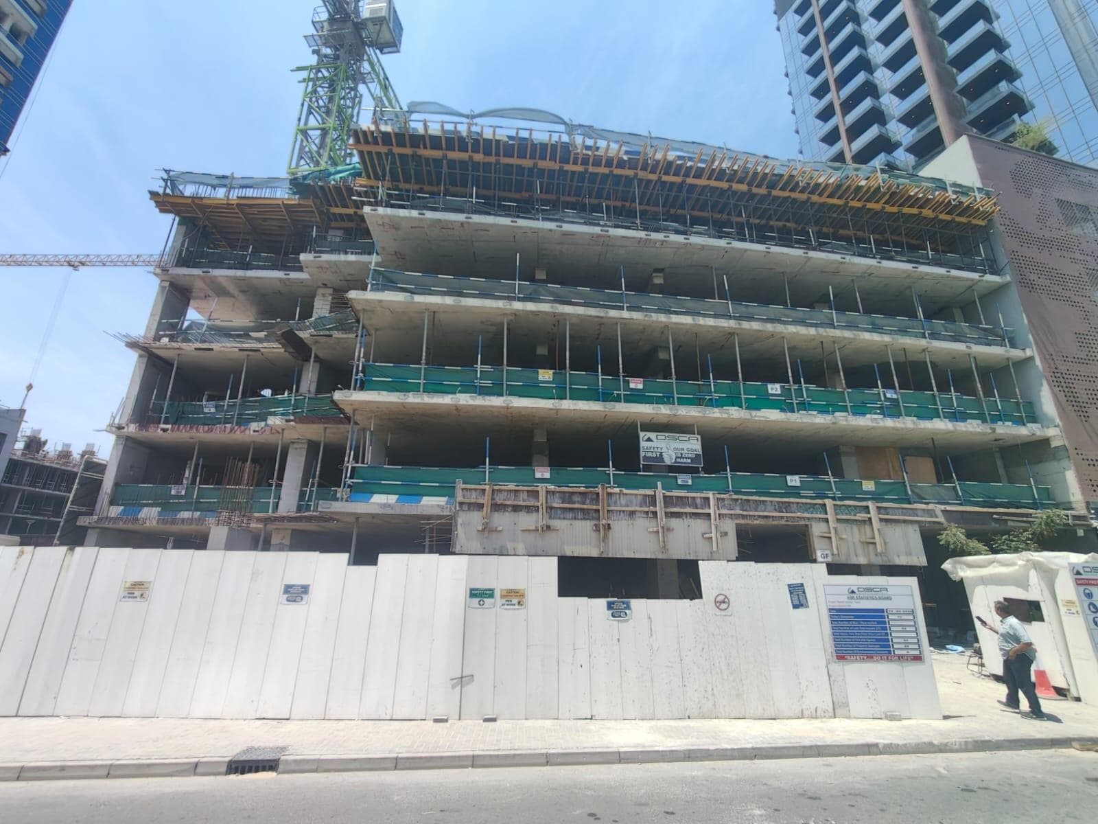 W1NNER - Construction