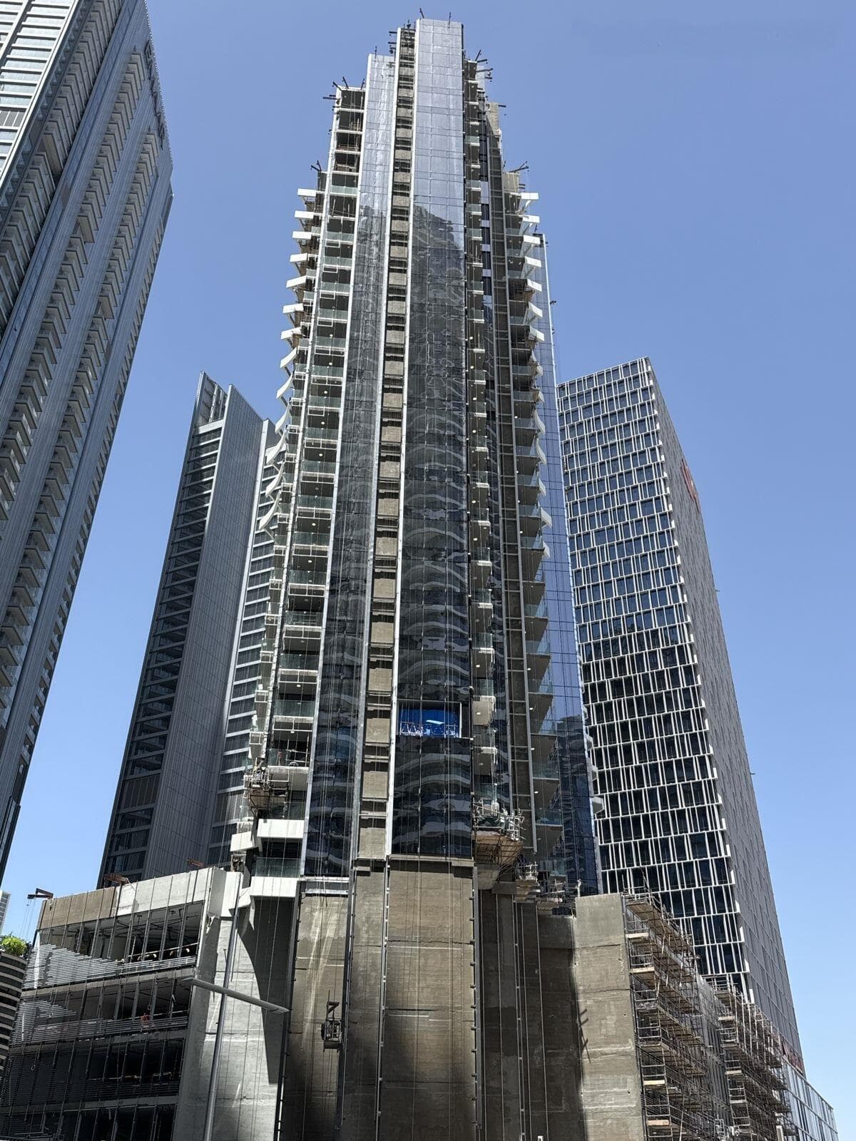 Elegance Tower - Construction