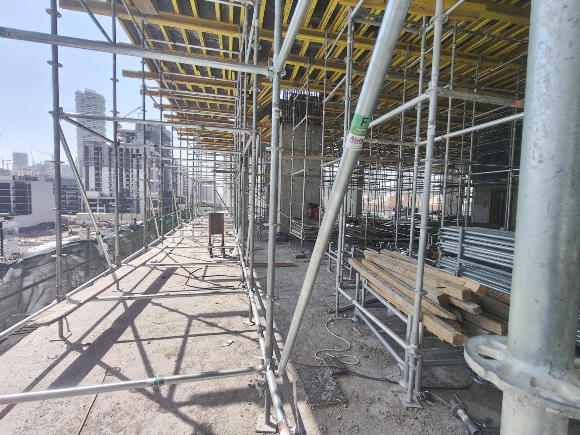 Lucky Oasis Residence - Construction