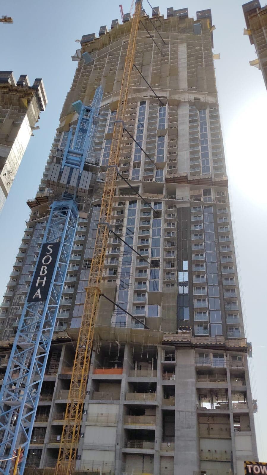 350 Riverside Crescent - Construction