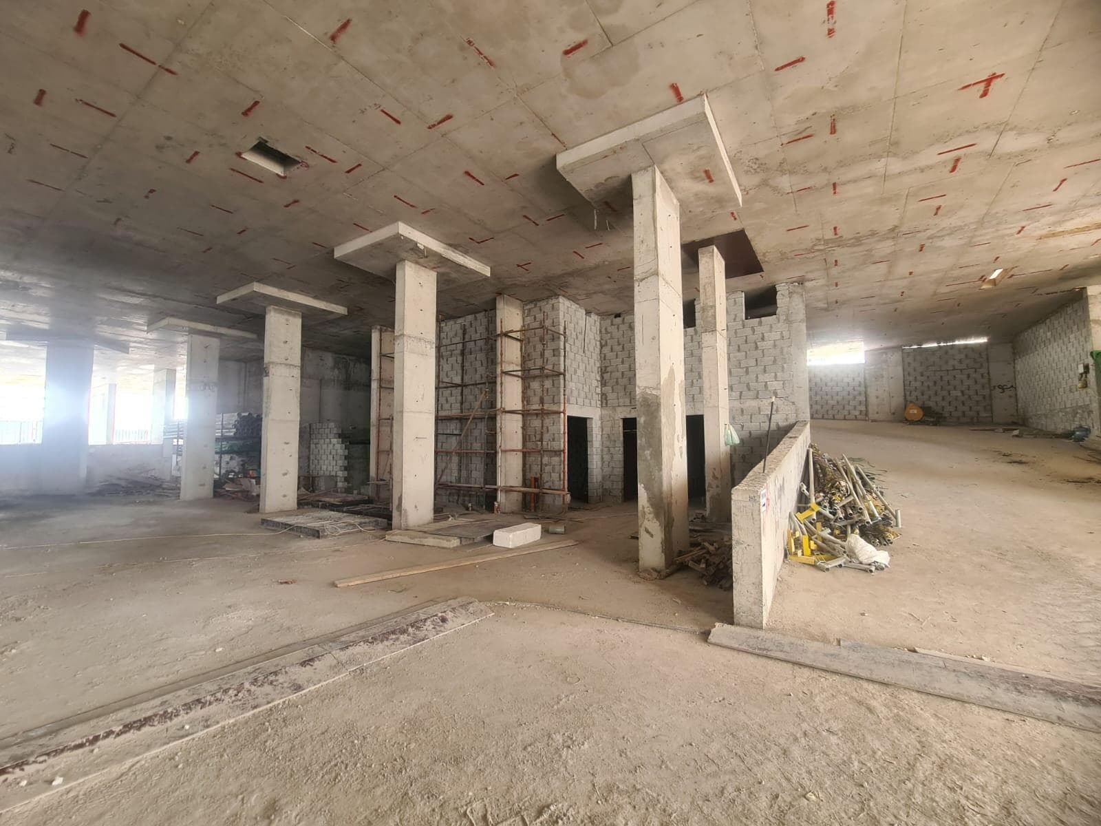 Aura Elite - Construction