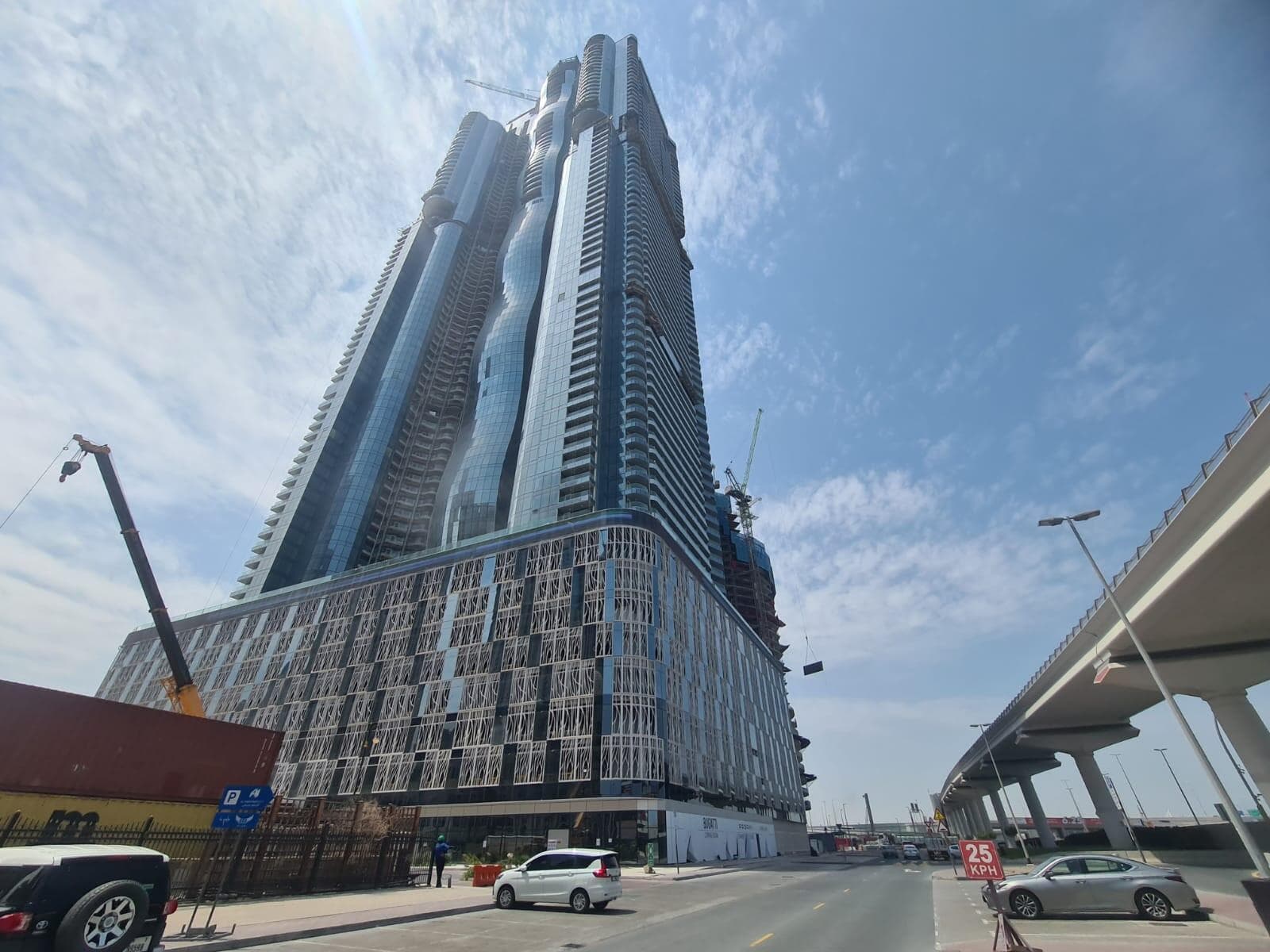 Al Habtoor Tower - Construction