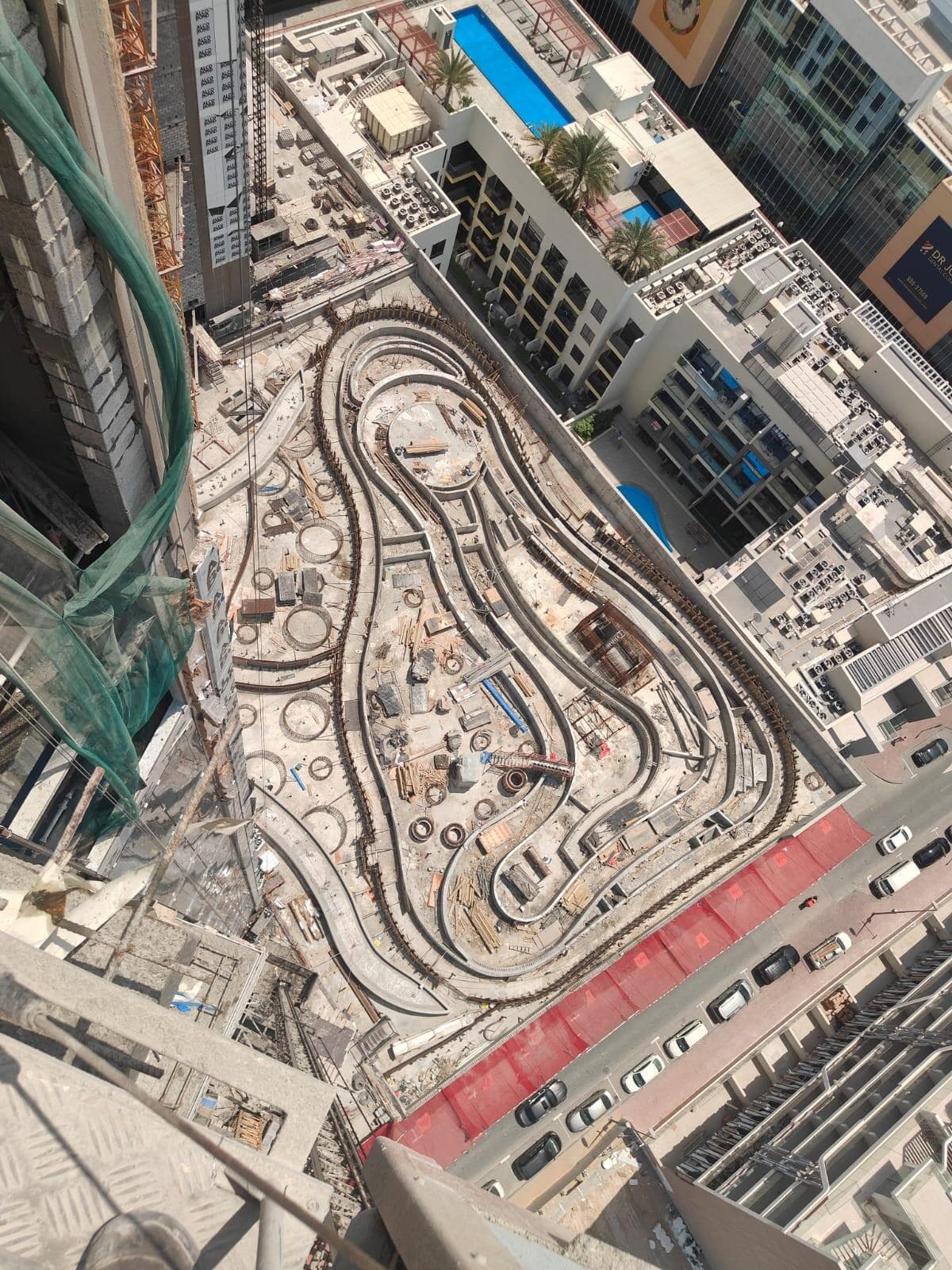 Maimoon Gardens - Construction