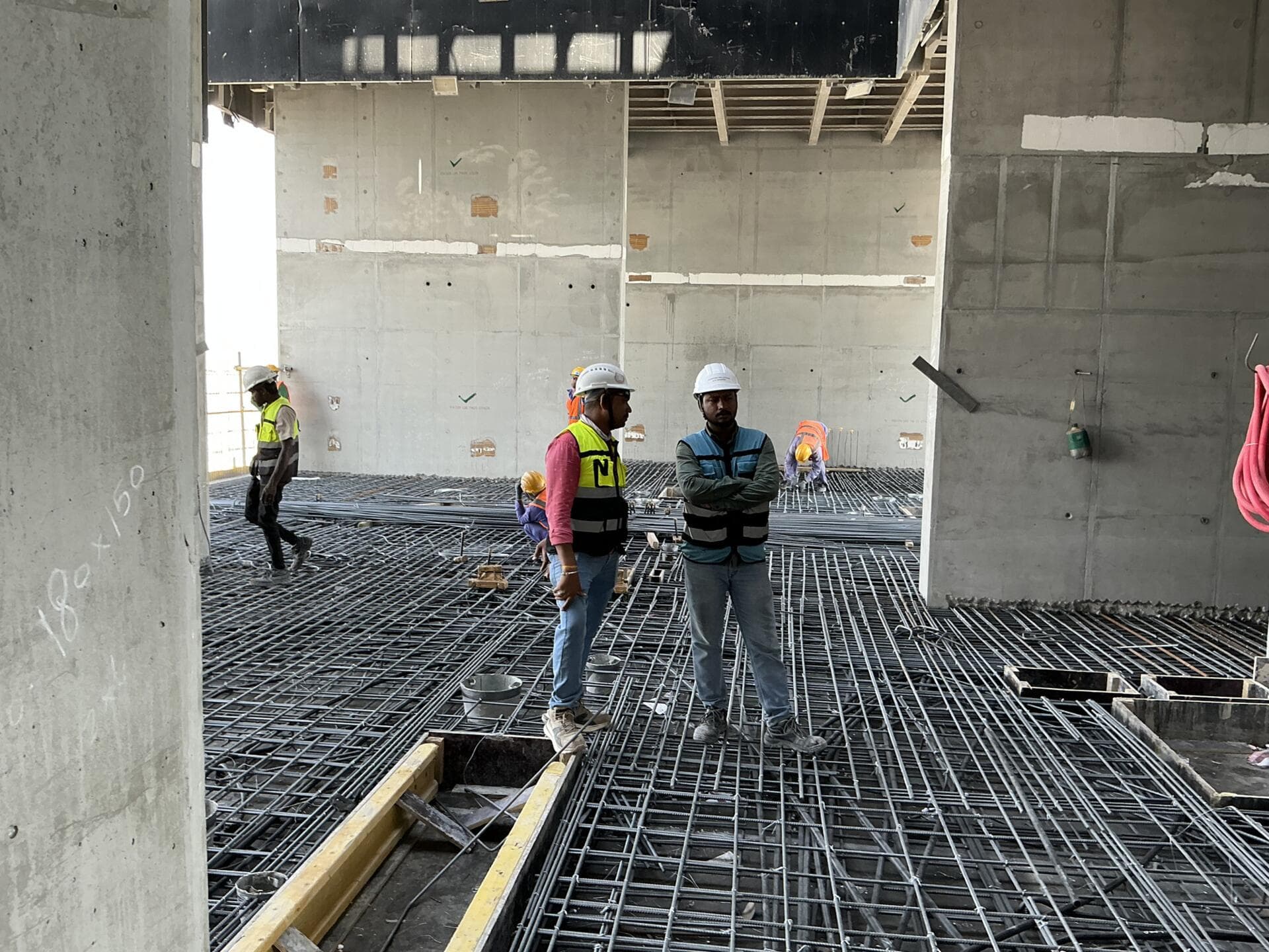 320 Riverside Crescent - Construction