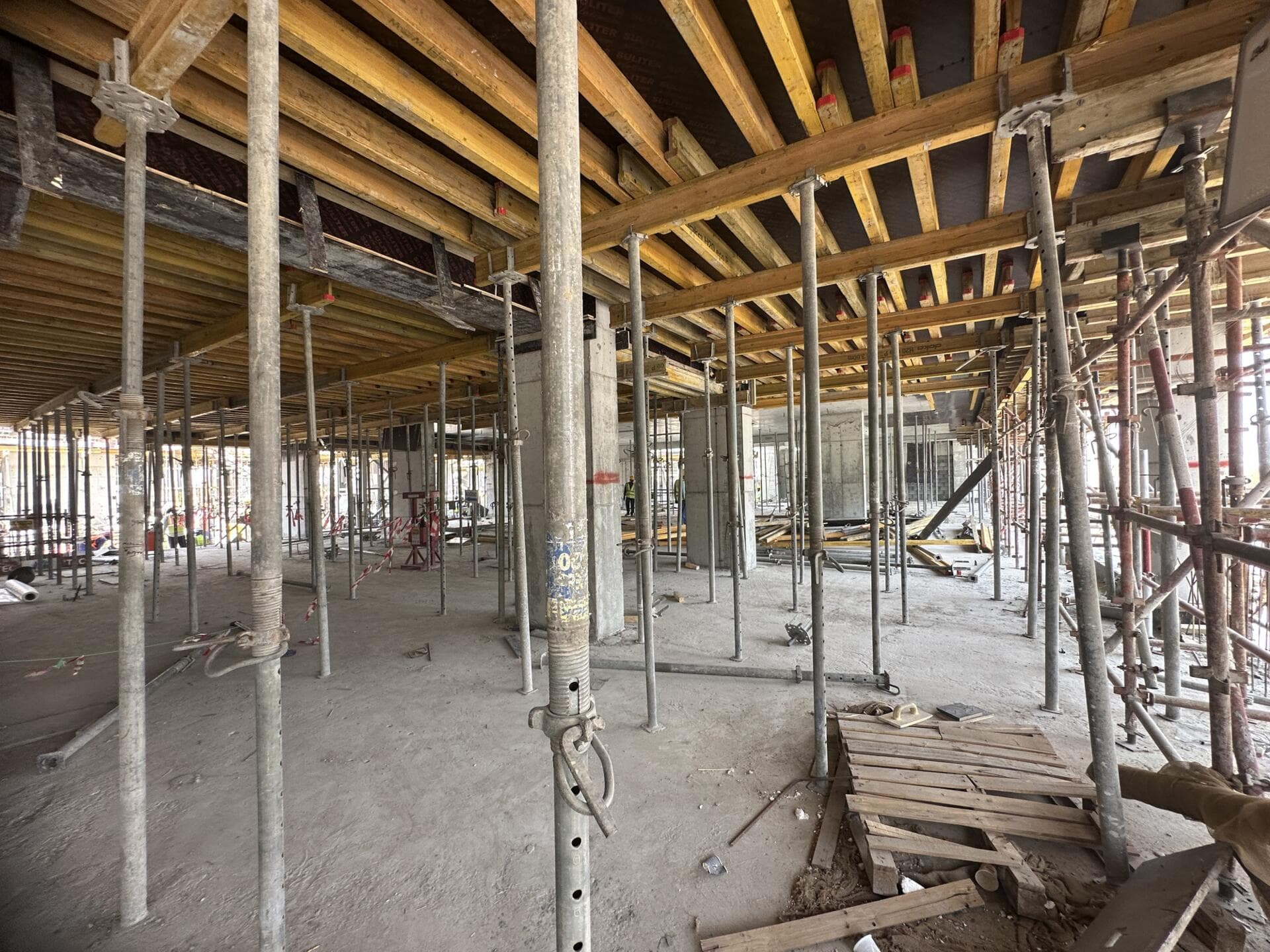 Ellison - Construction