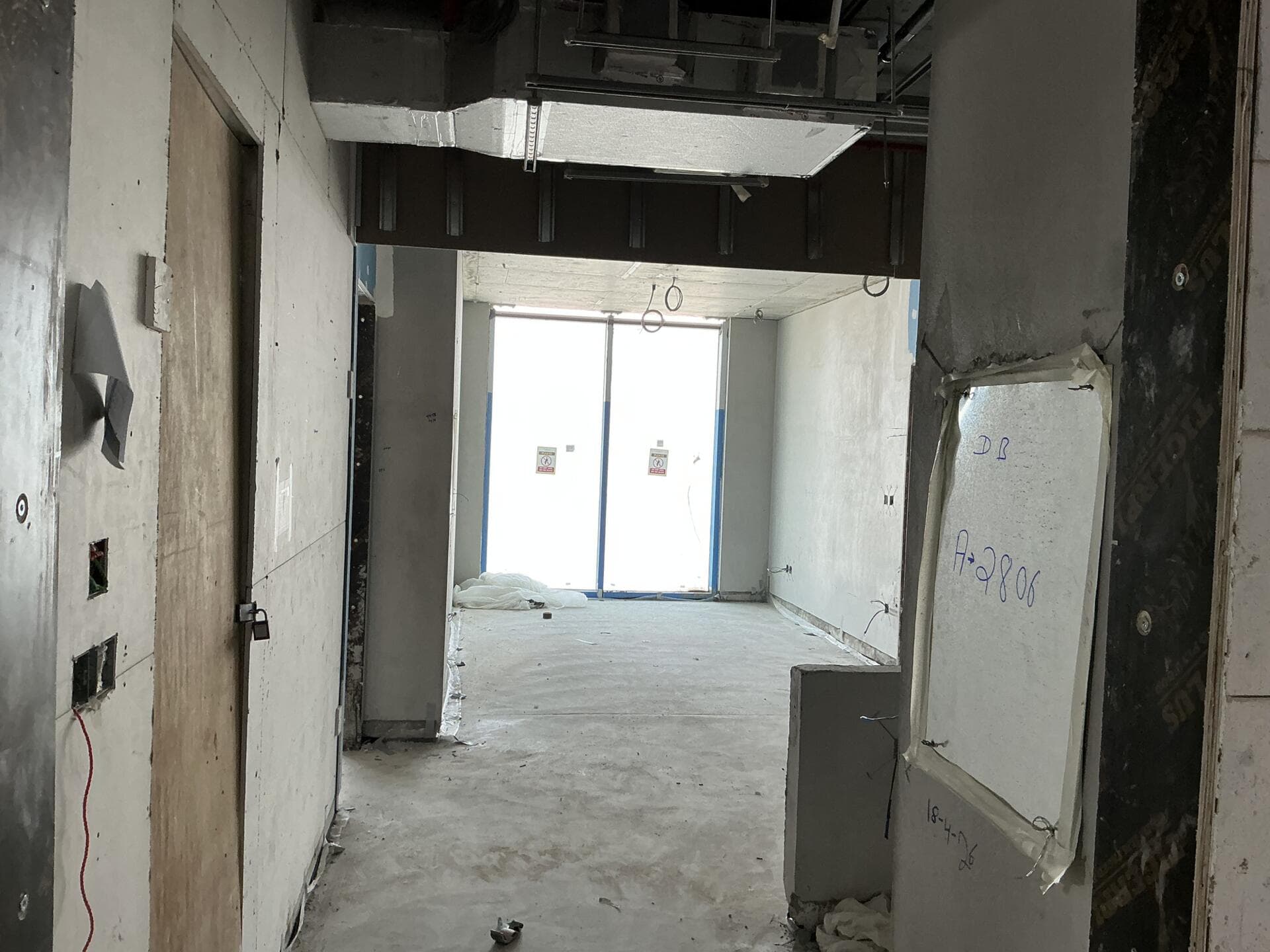 320 Riverside Crescent - Construction