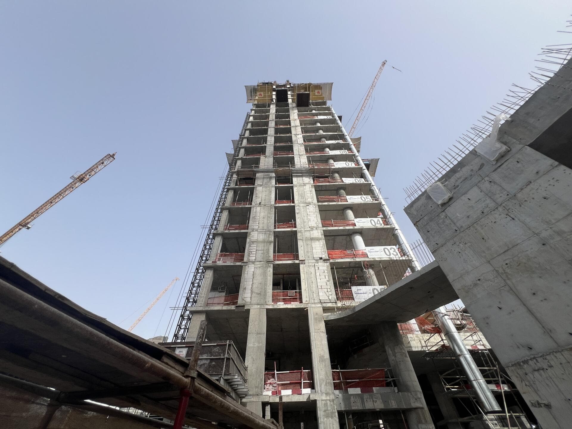 Central Park Plaza - Строительство