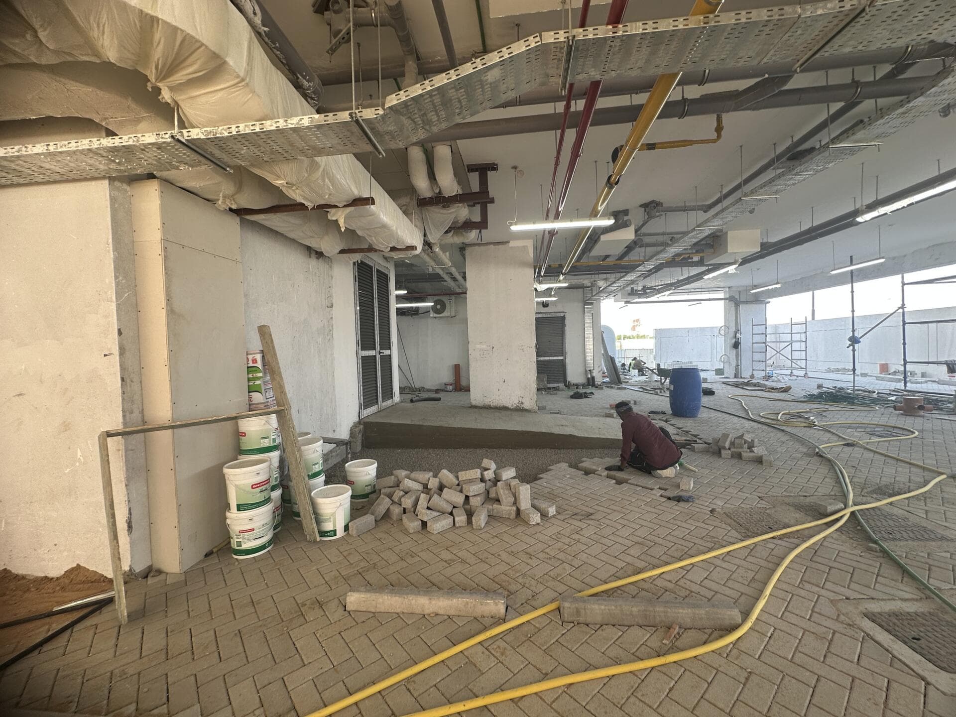 Views VII - Construction