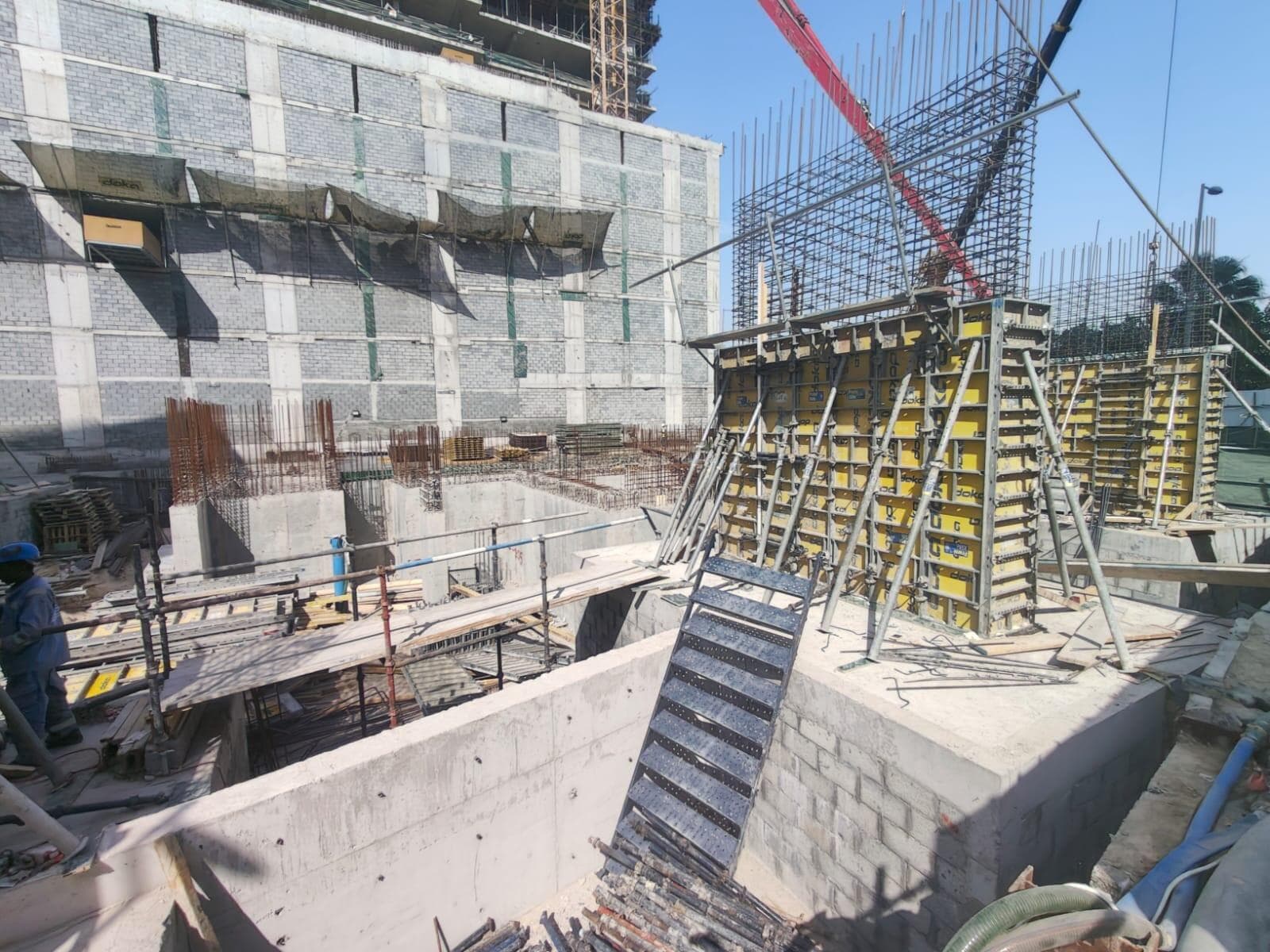 LUM1NAR - Construction