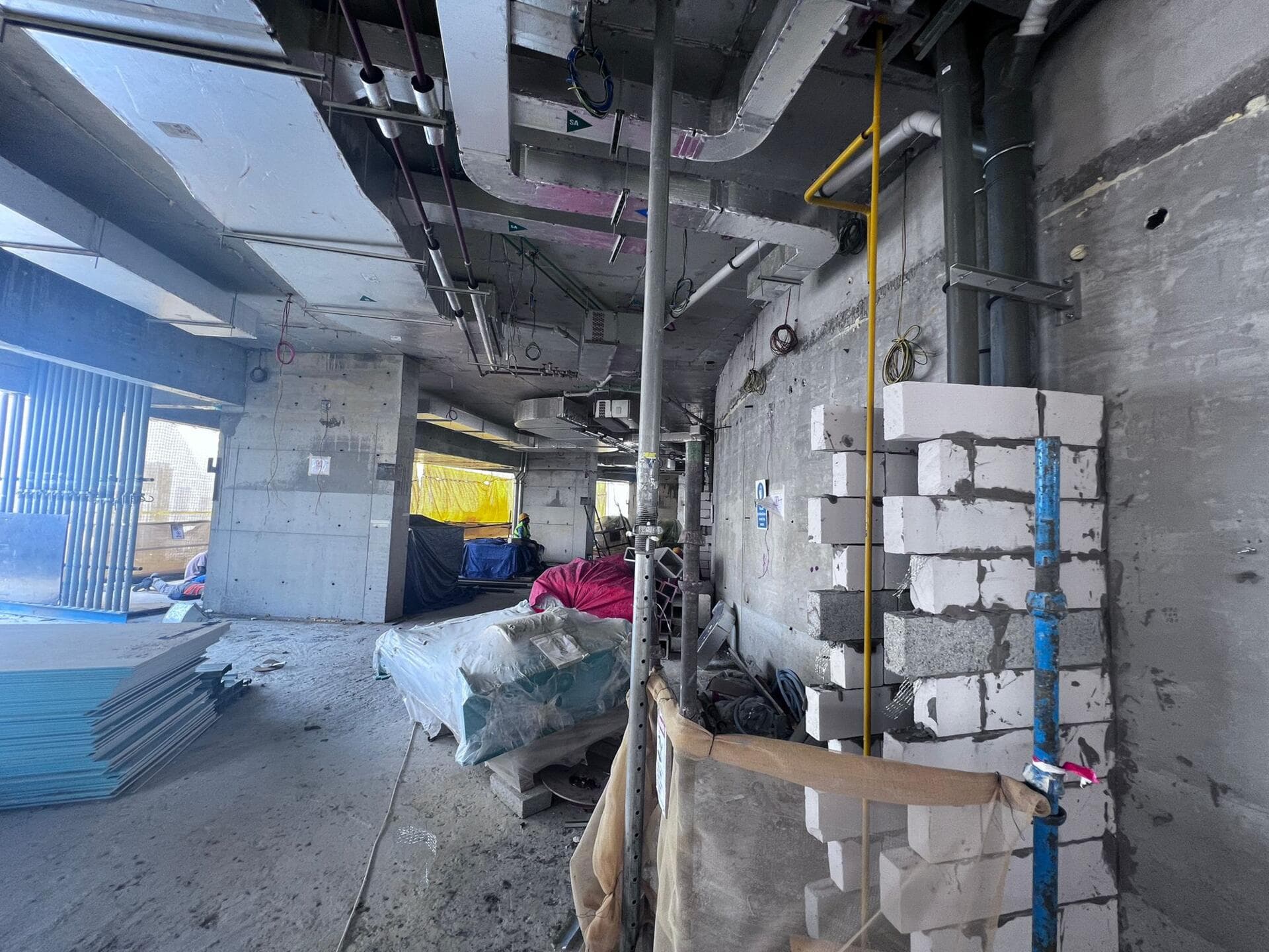 Mercedes Benz Places by Binghatti - Construction