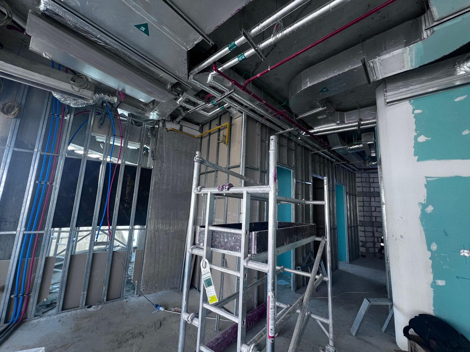 Mercedes Benz Places by Binghatti - Construction