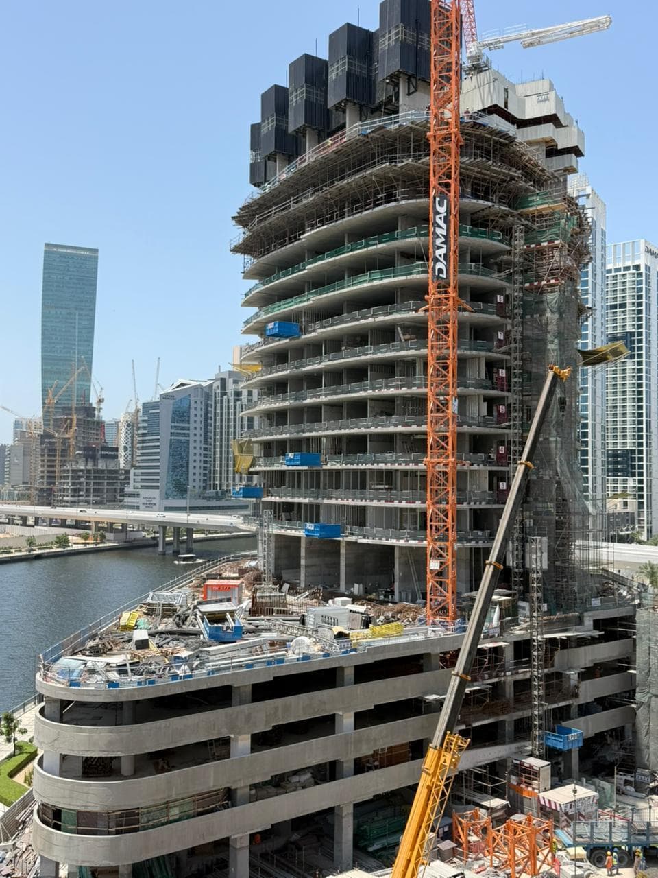Canal Heights - Construction