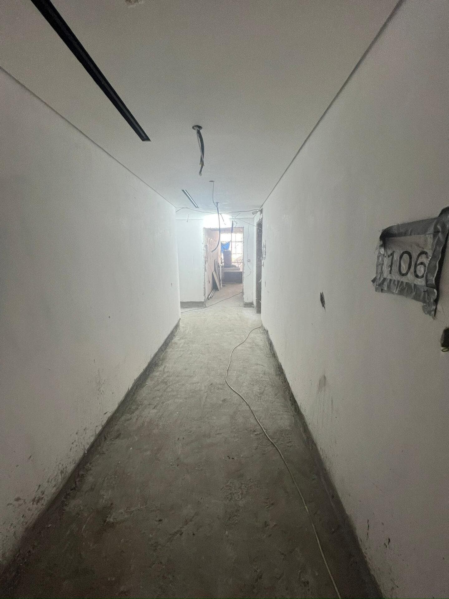 Lateral One - Construction