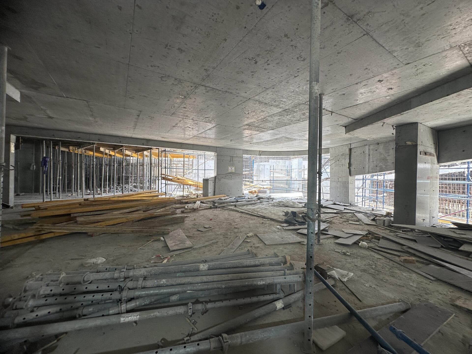 Eleve - Construction