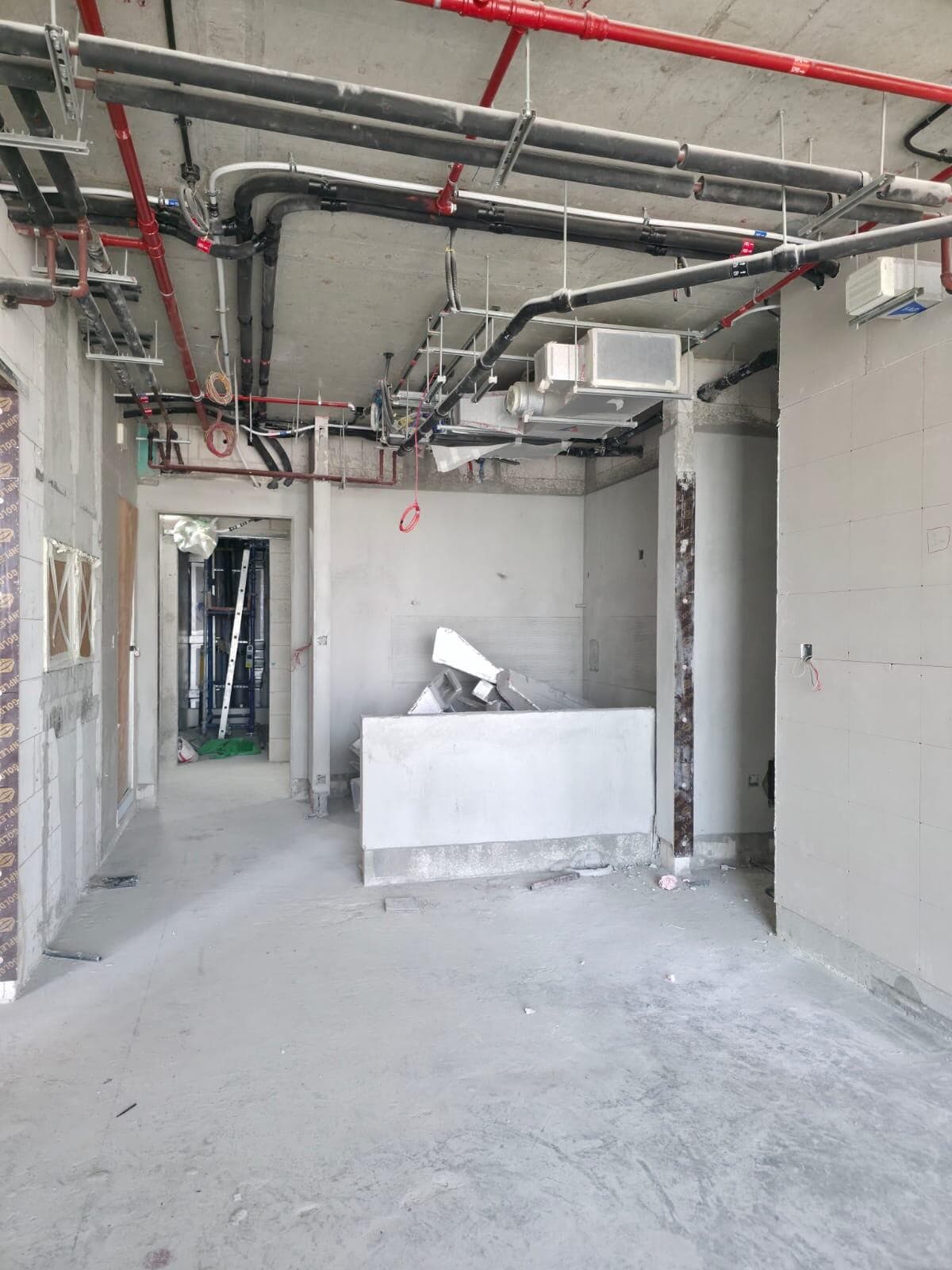 310 Riverside Crescent - Construction