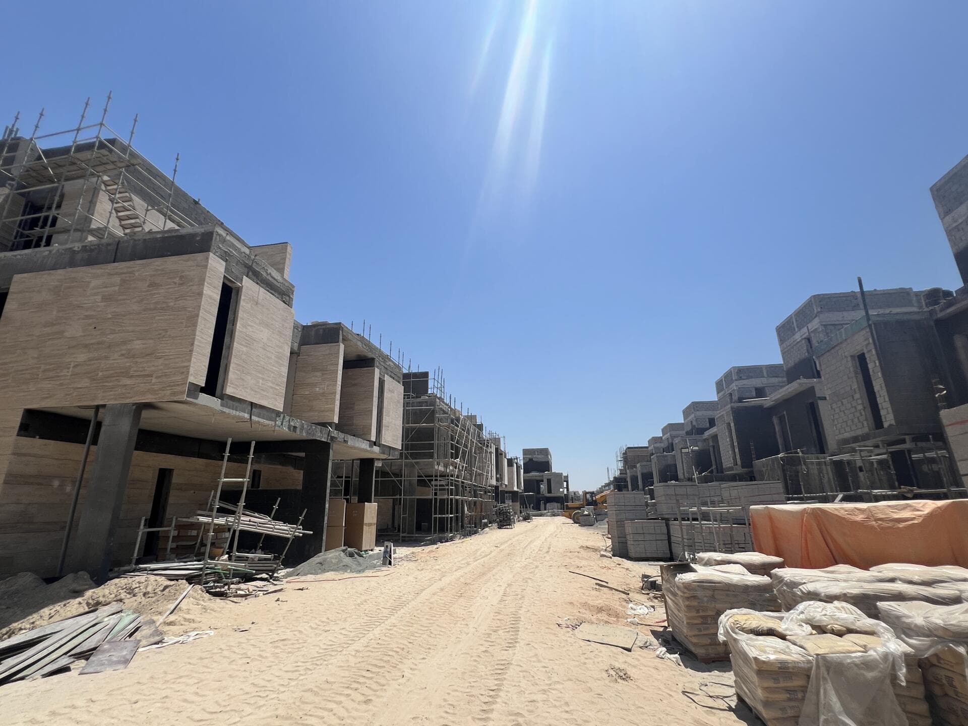 Lua Residences - Construction