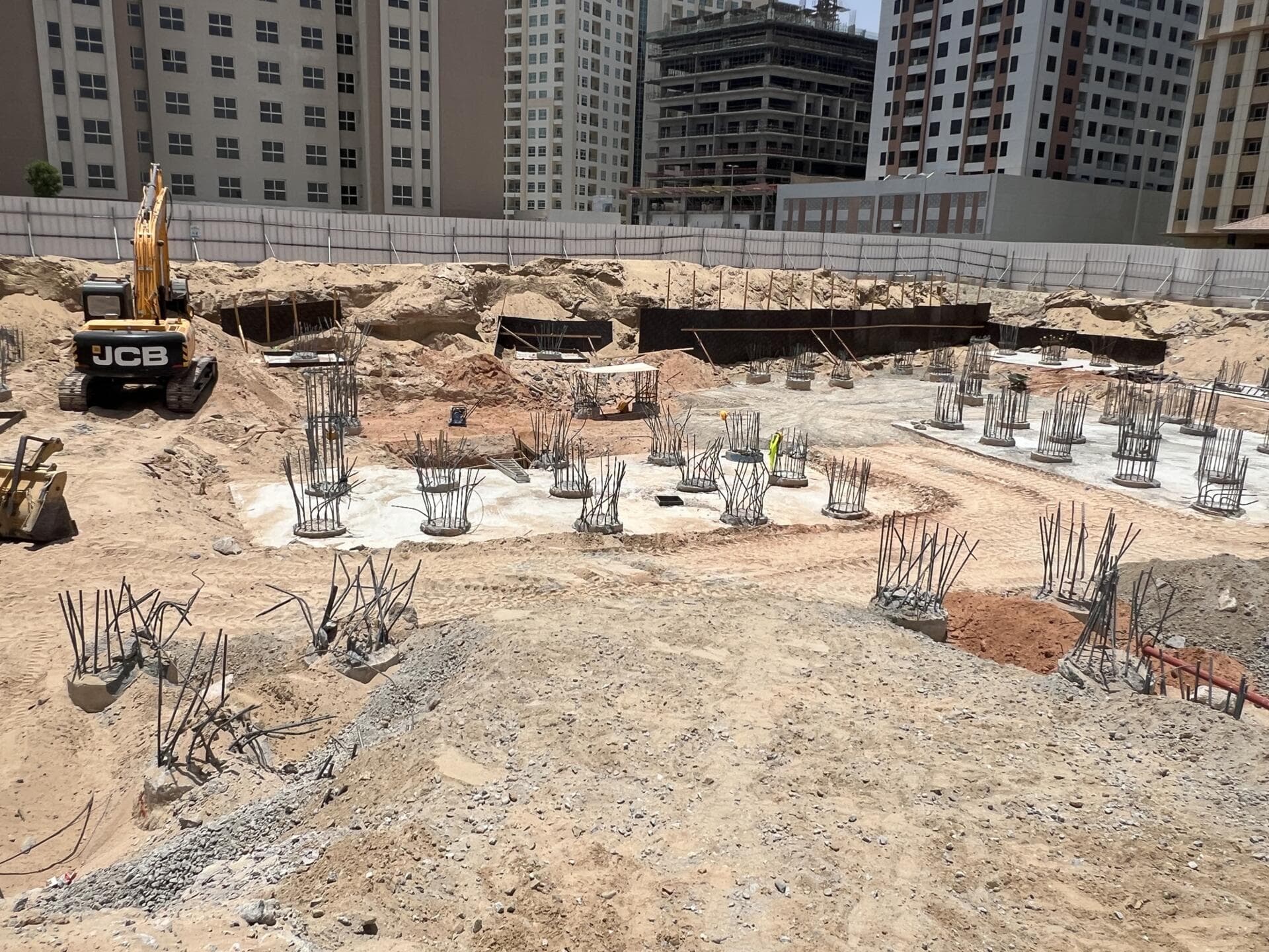 09 Life Residences - Construction