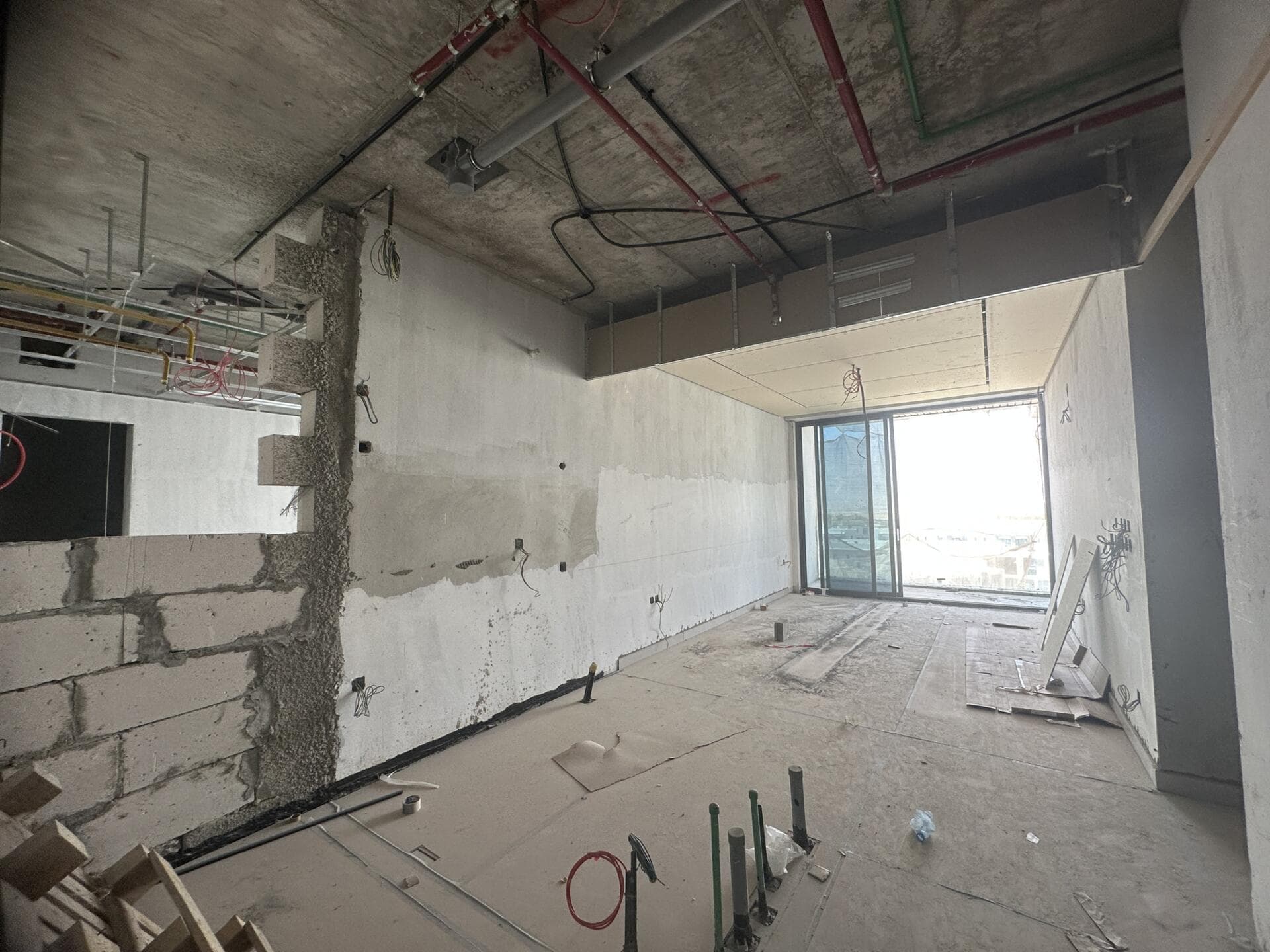 Bling Avenue 1 - Construction