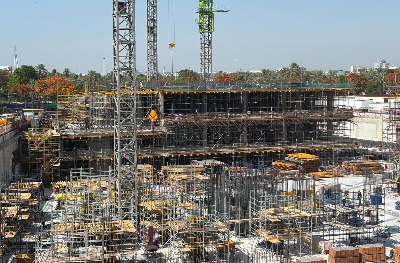 Address Residences Zabeel - Строительство
