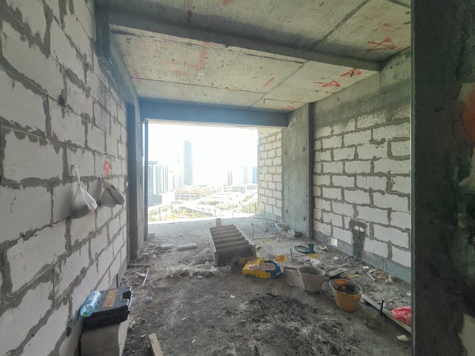 Vue By Crystal Bay - Construction