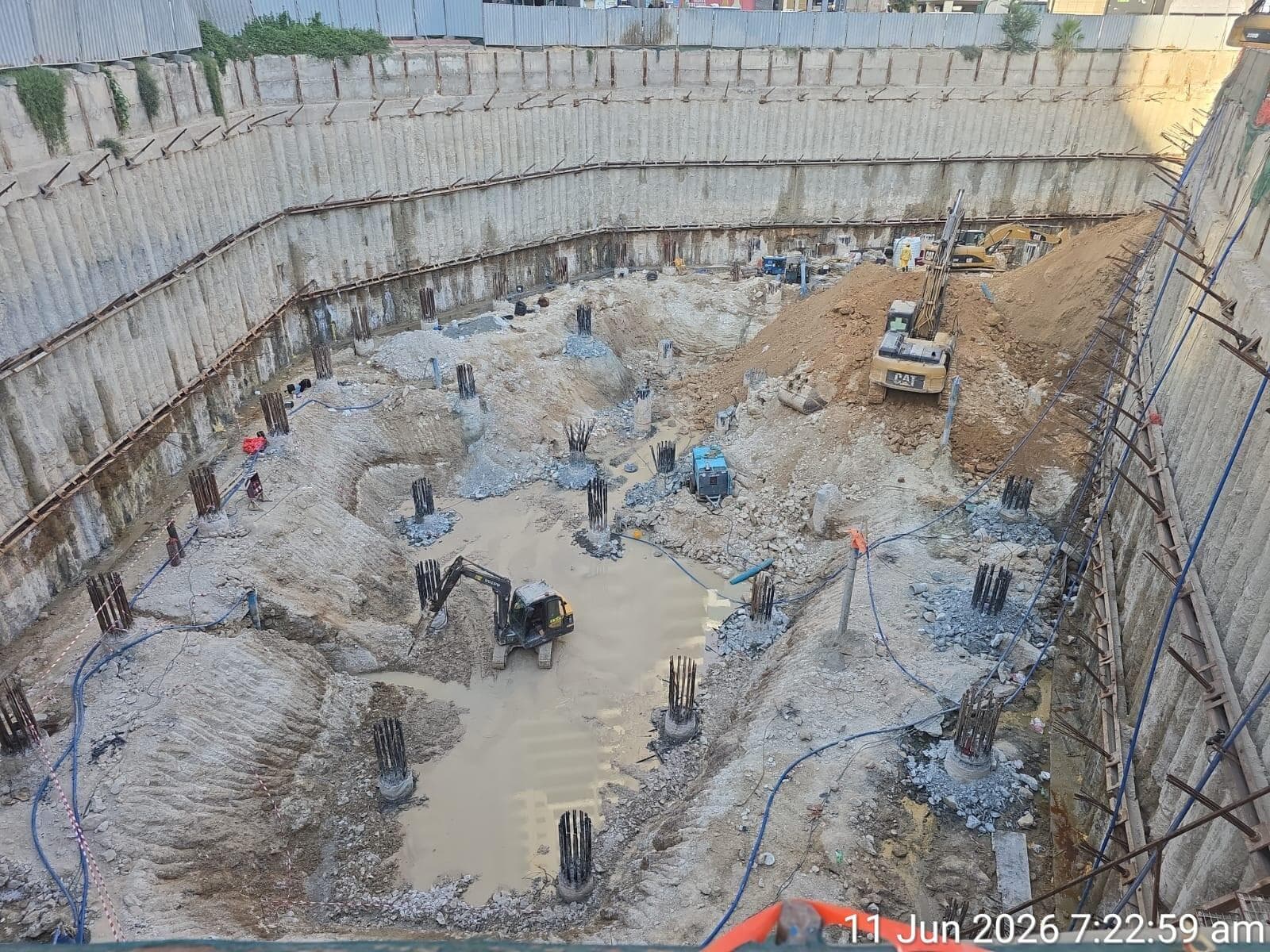 The One - Construction