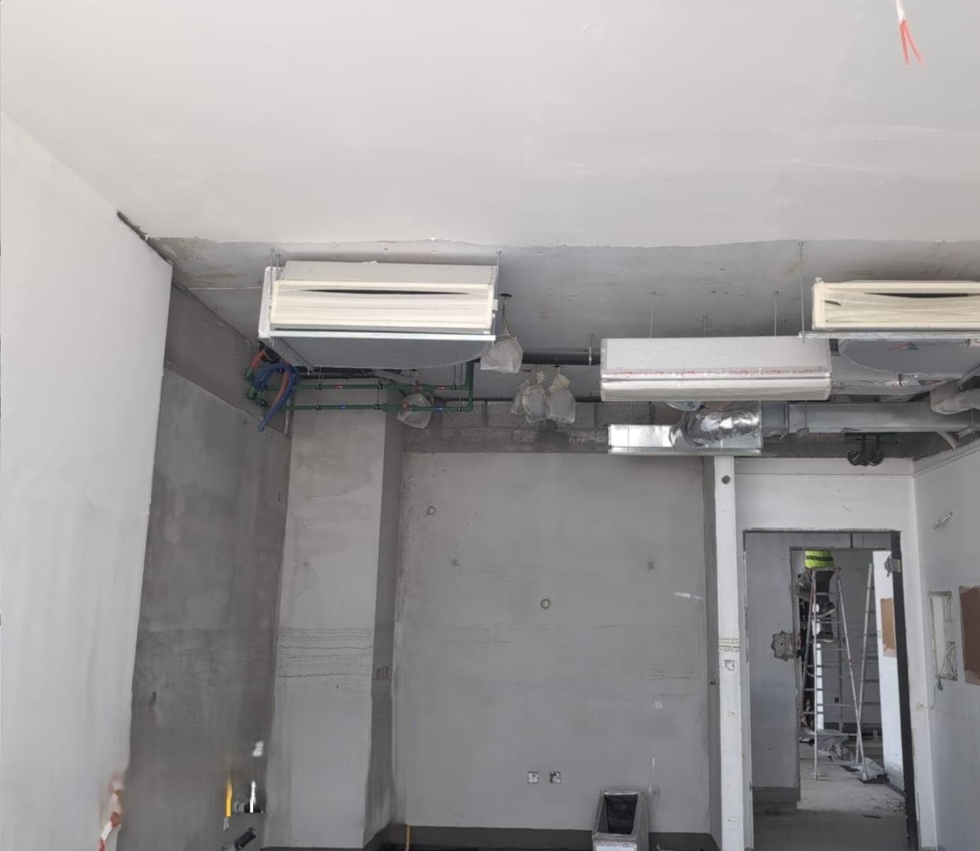Club Place - Construction