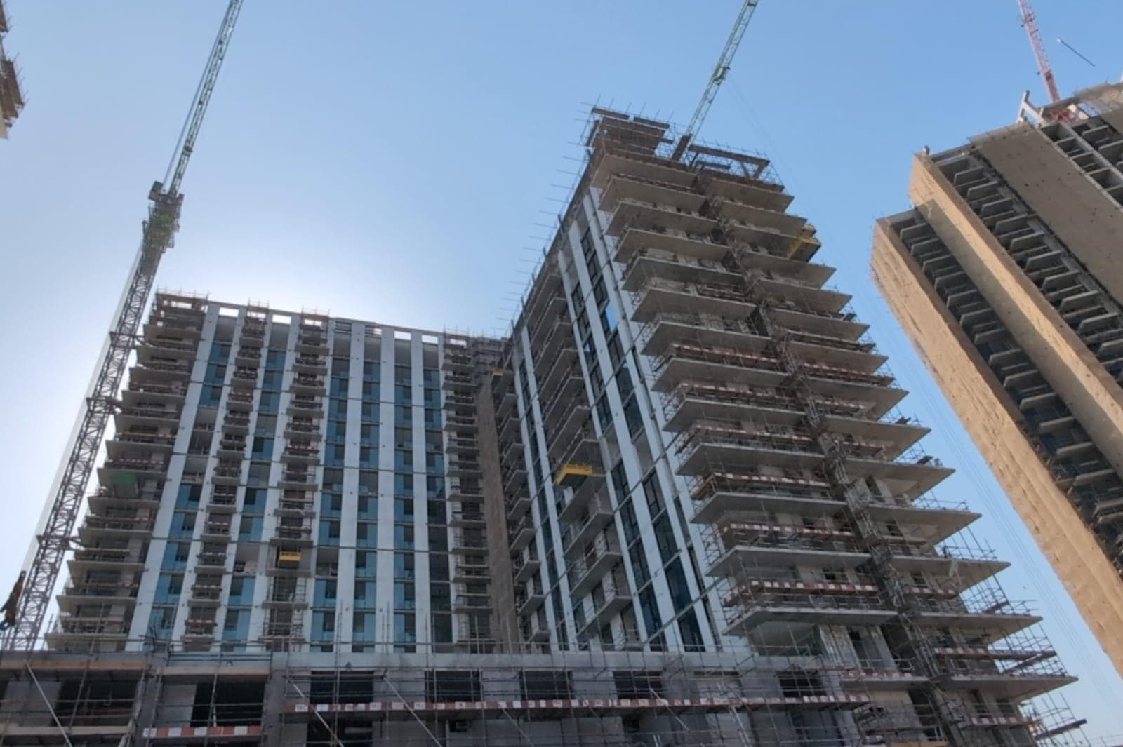 Club Place - Construction