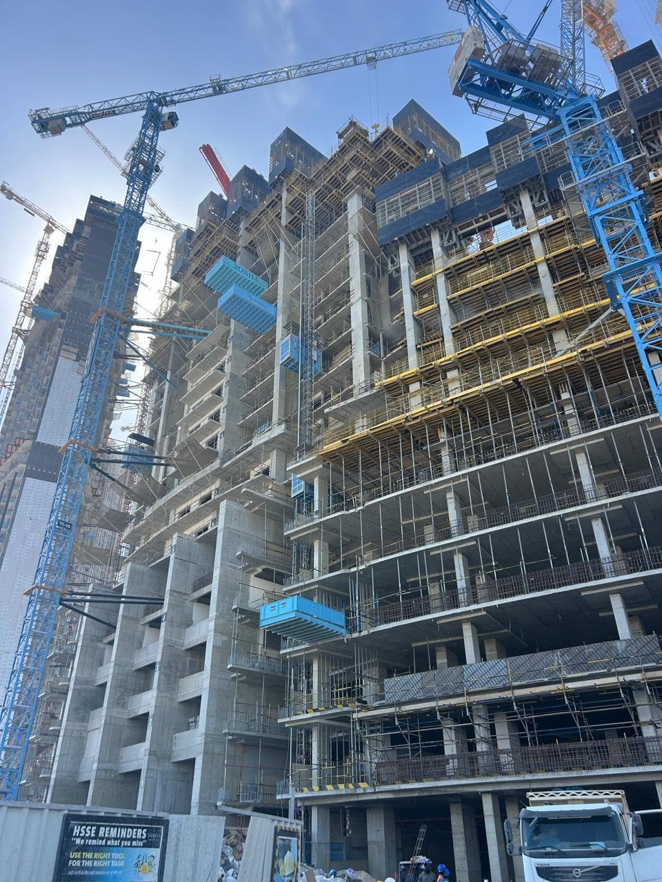 Skyscape Avenue - Construction