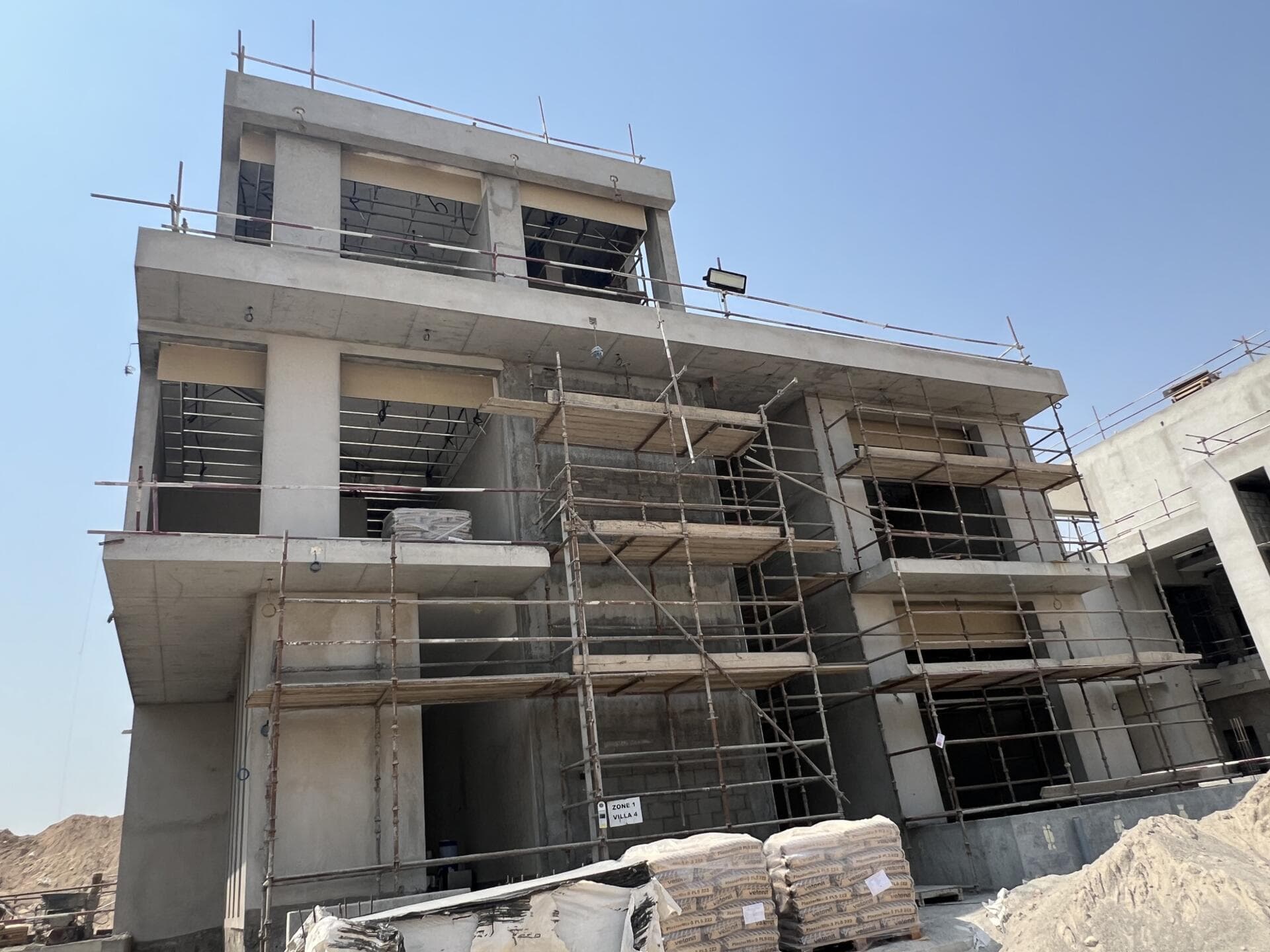 Nineteen Riviera Lagoon - Construction