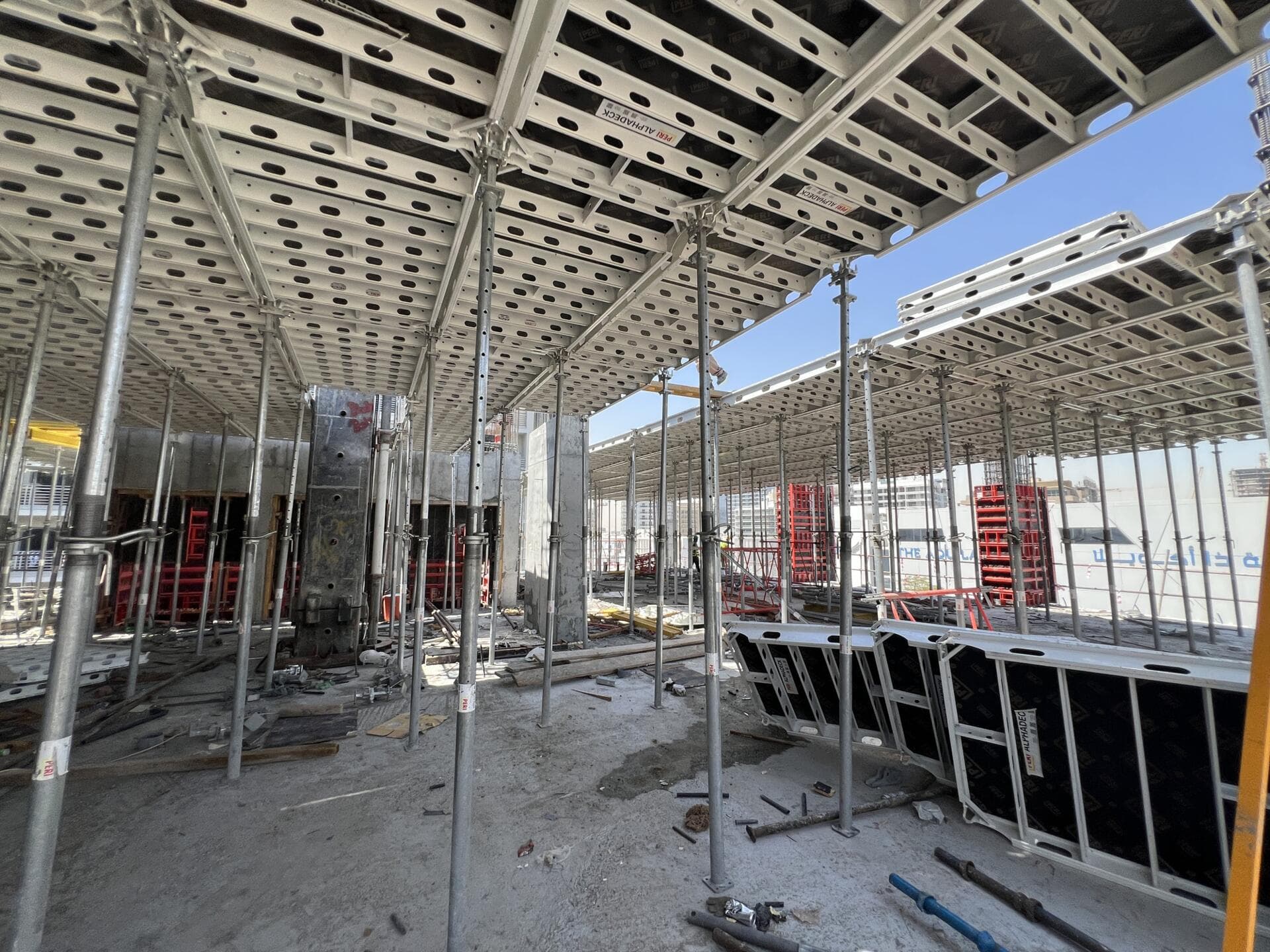Azra Residence - Construction