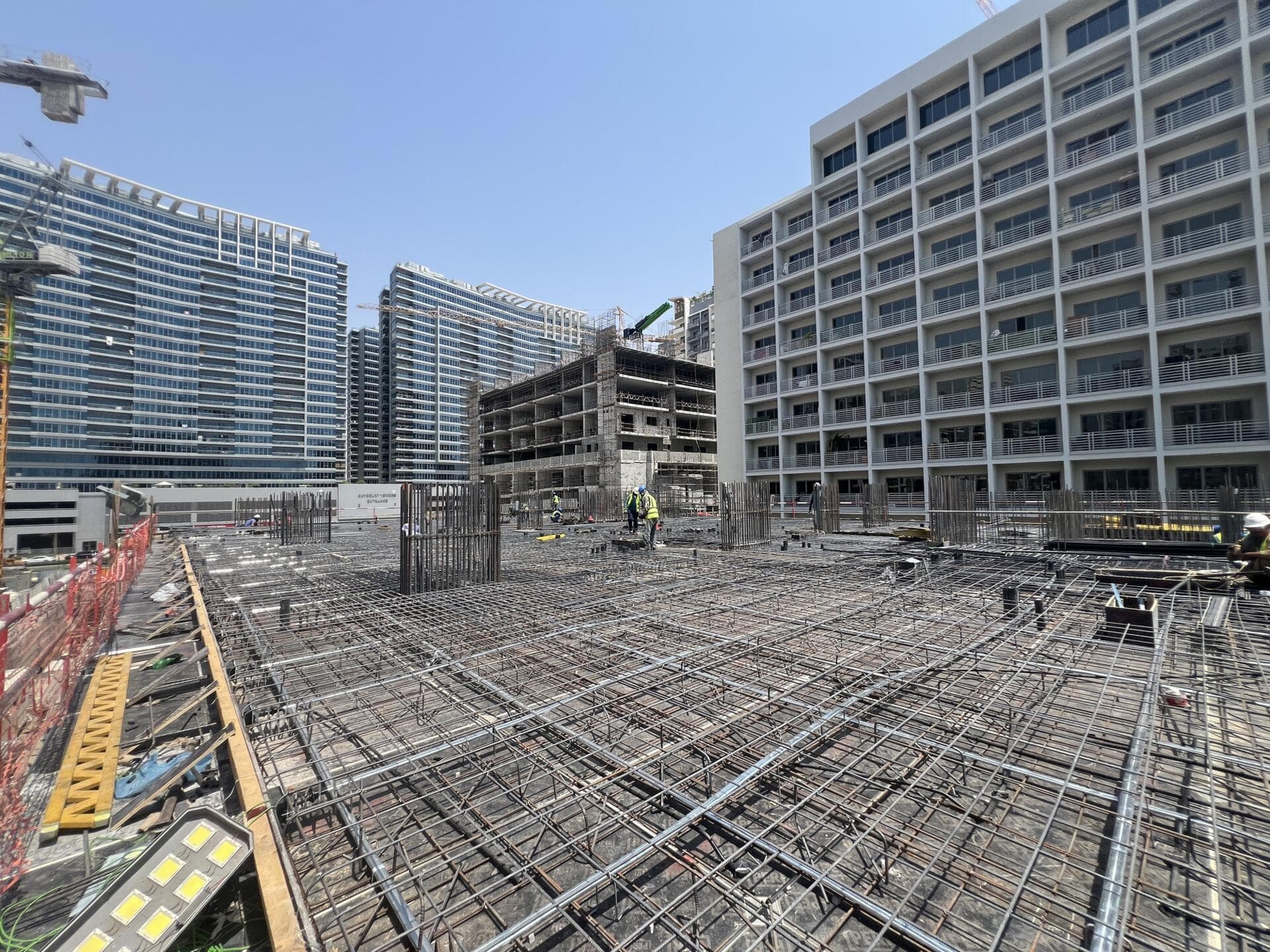Azra Residence - Construction