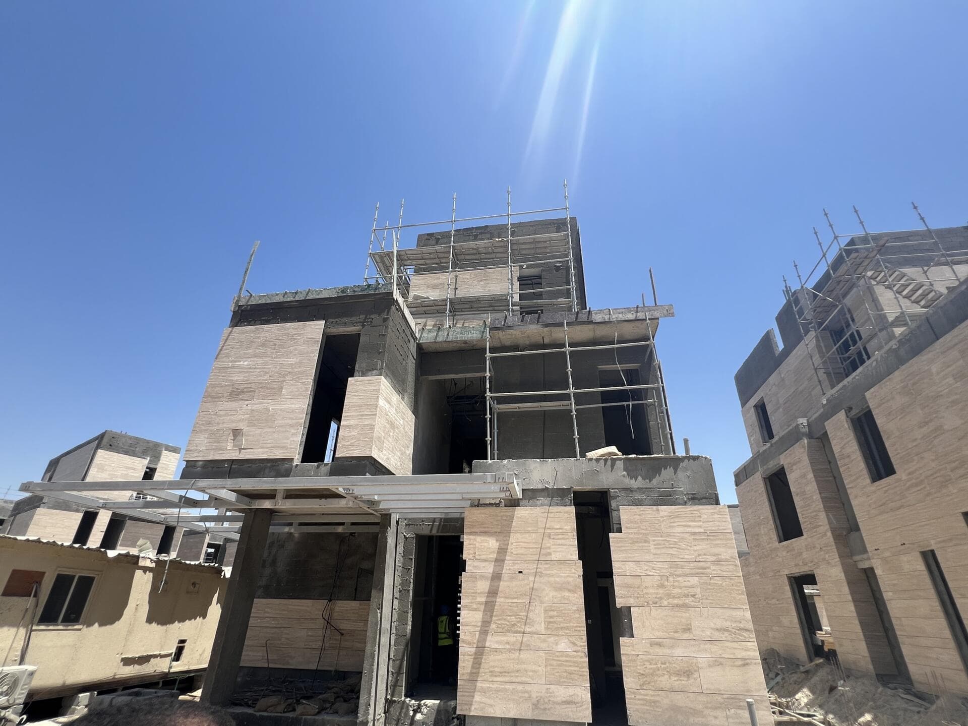 Lua Residences - Construction
