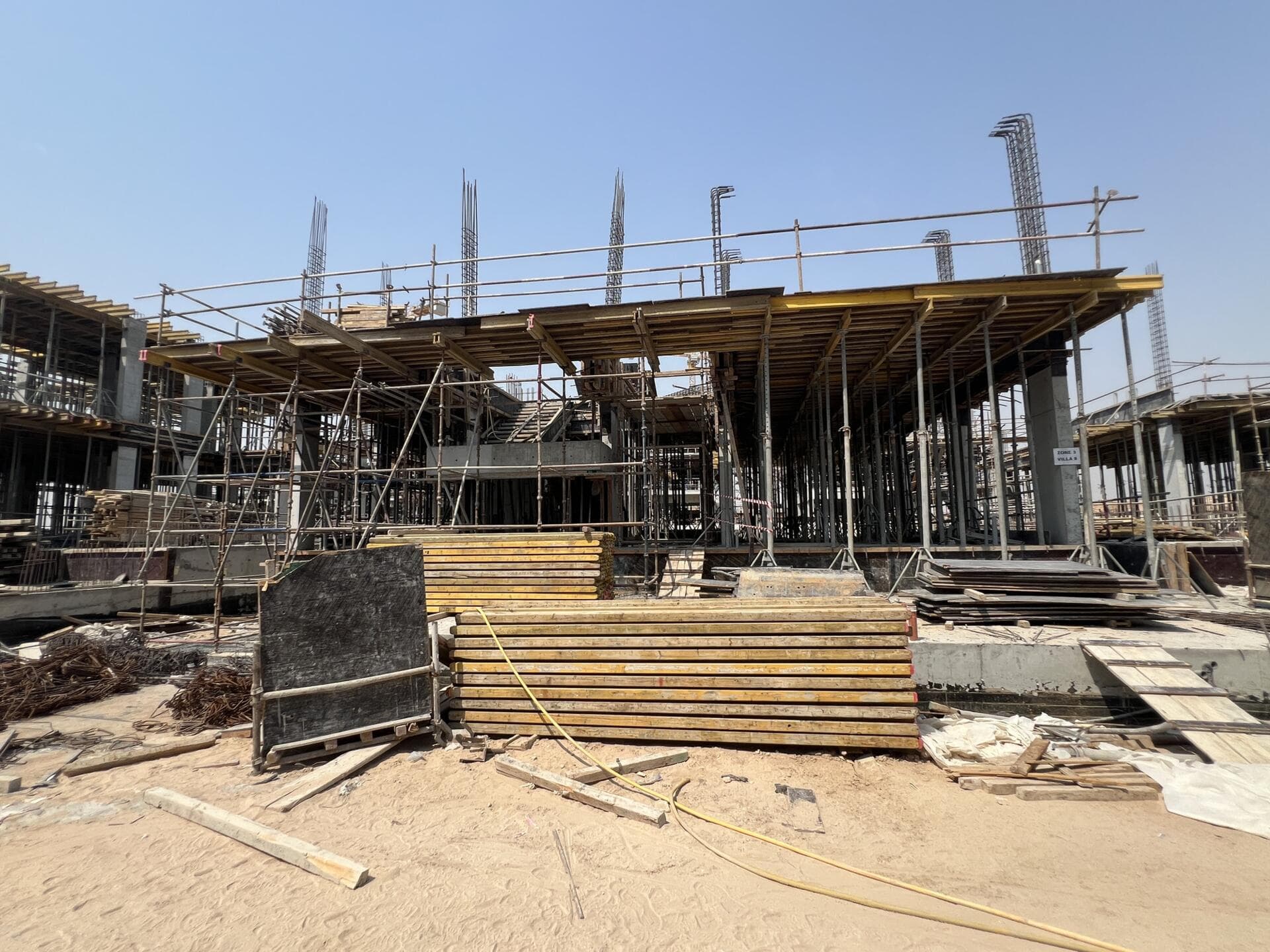 Nineteen Riviera Lagoon - Construction