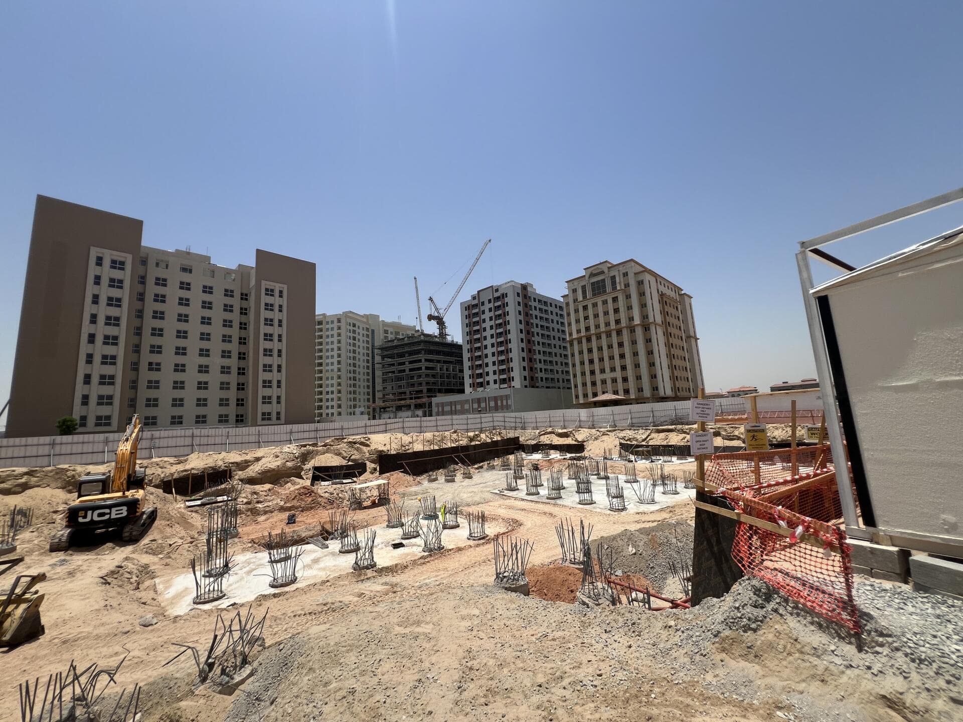 09 Life Residences - Construction