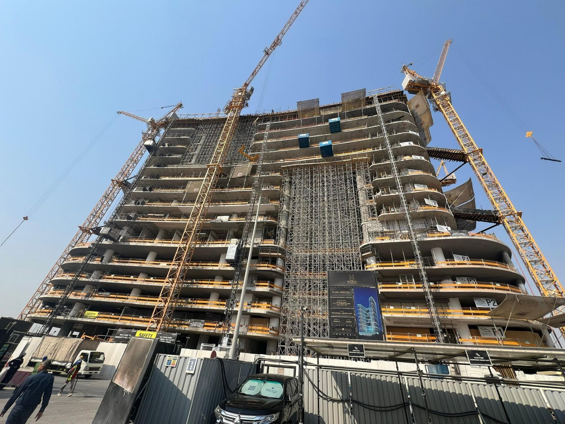 Binghatti Hillviews - Construction