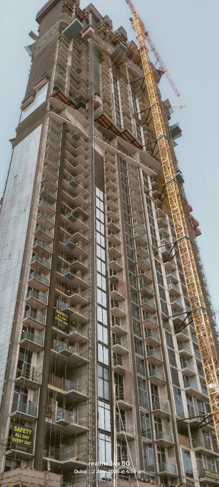 310 Riverside Crescent - Construction