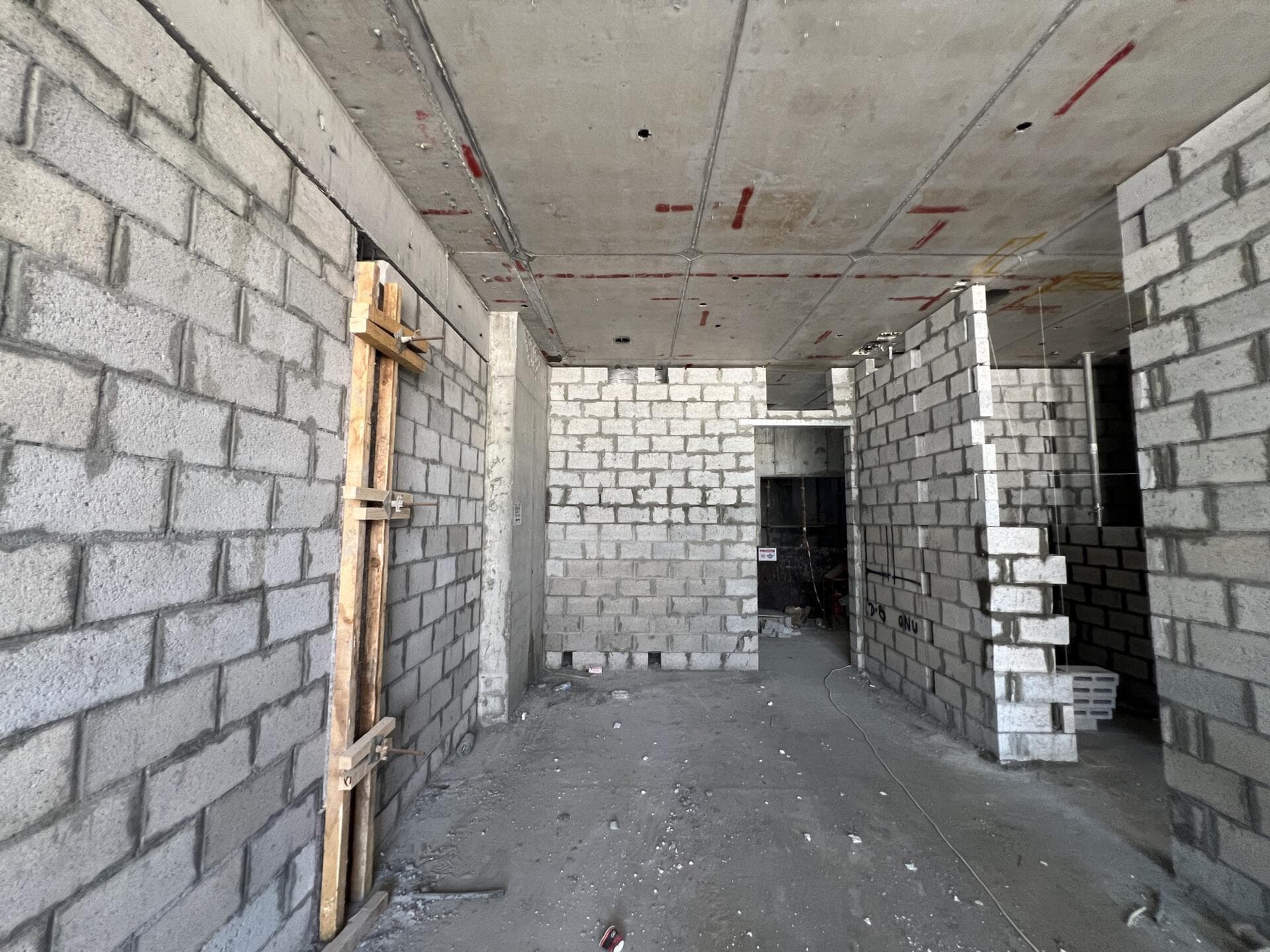 Azra Residence - Construction