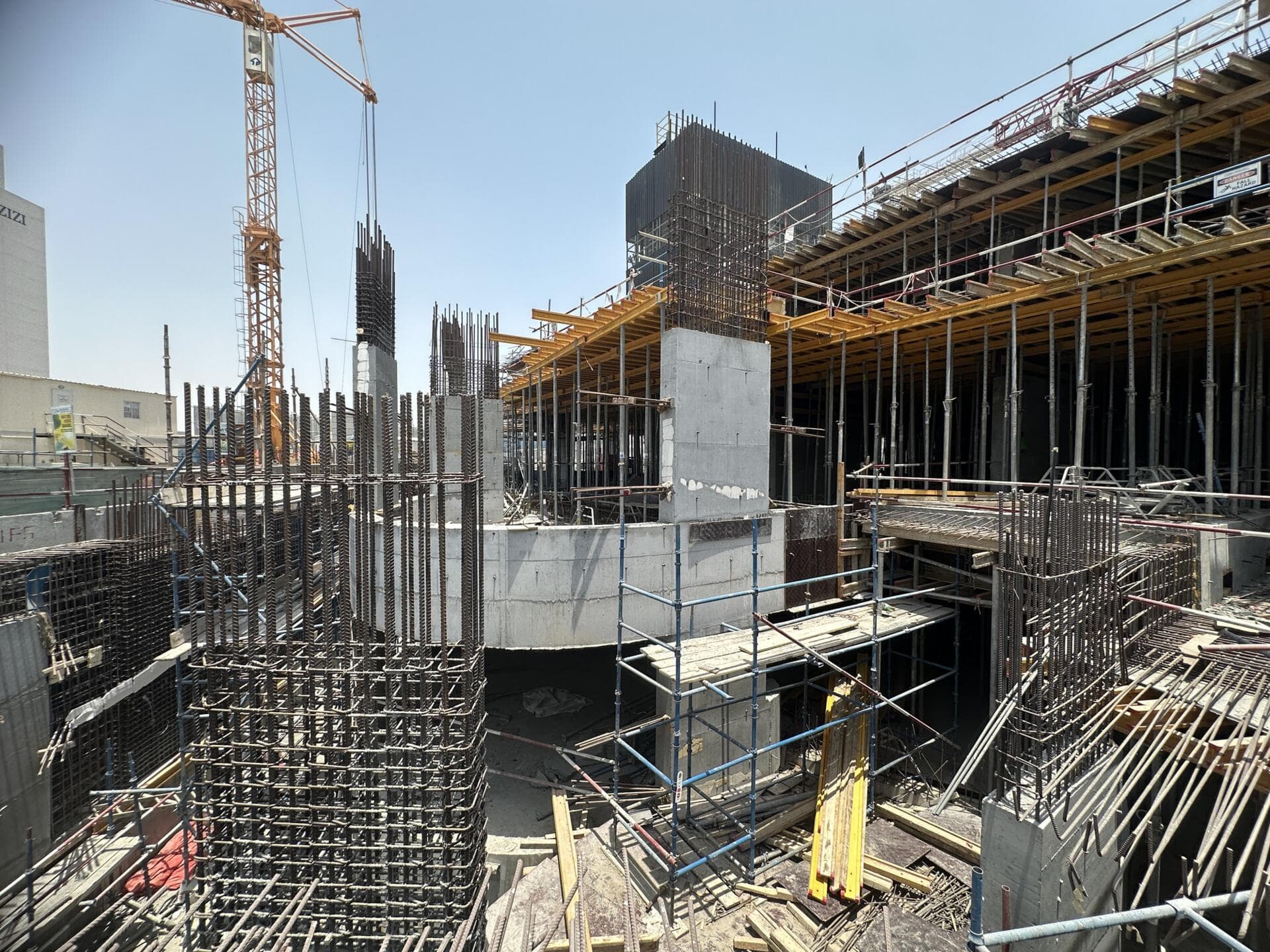 Eleve - Construction