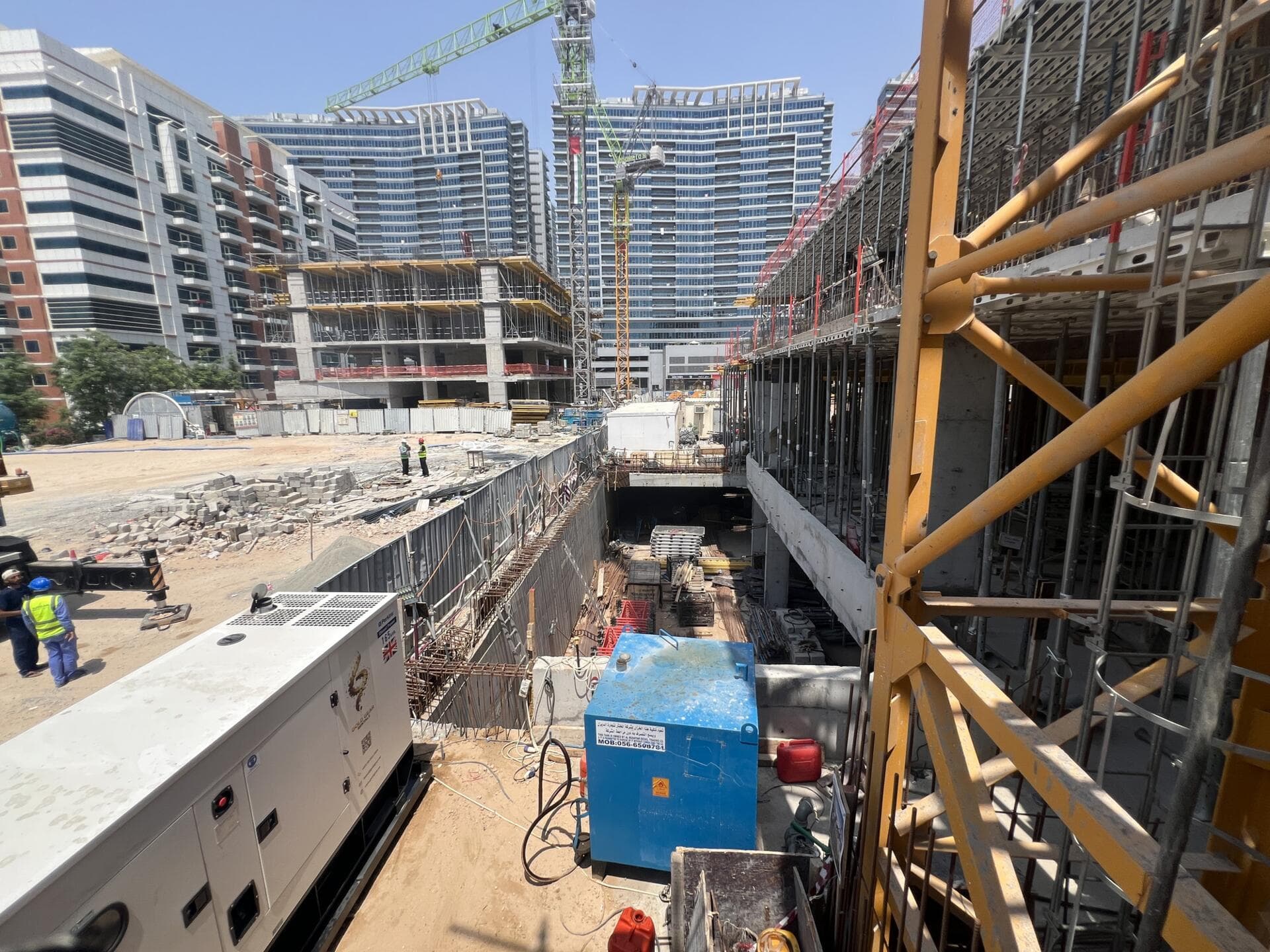 Azra Residence - Construction