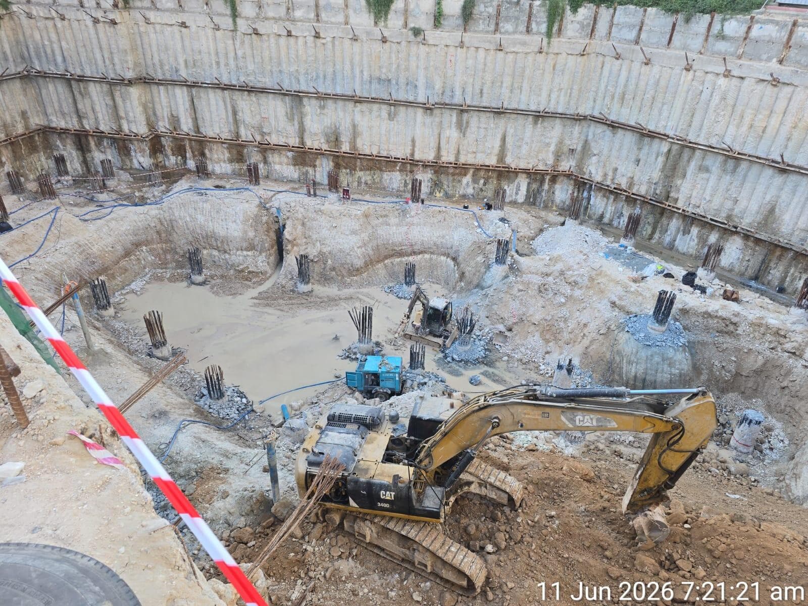 The One - Construction