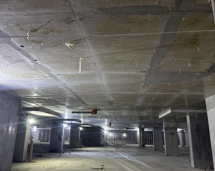 Azizi Venice 14 - Construction
