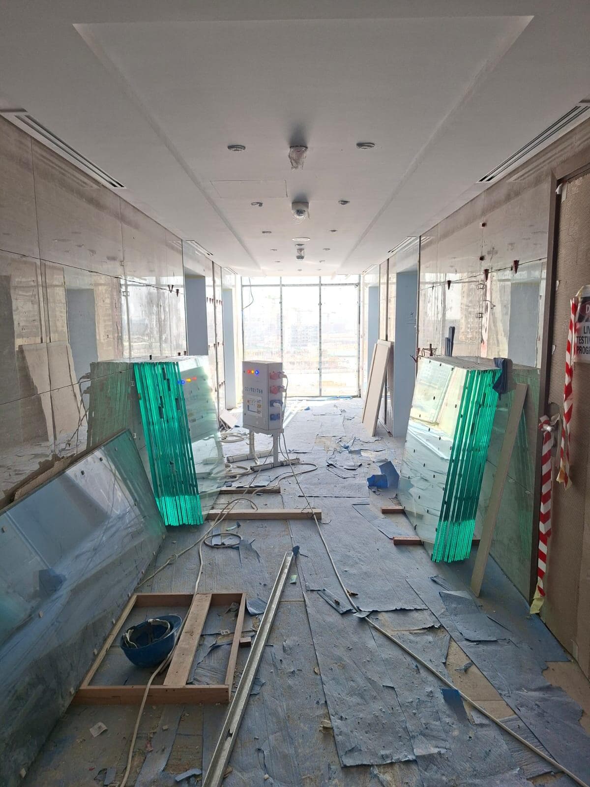 Azizi Grand - Construction