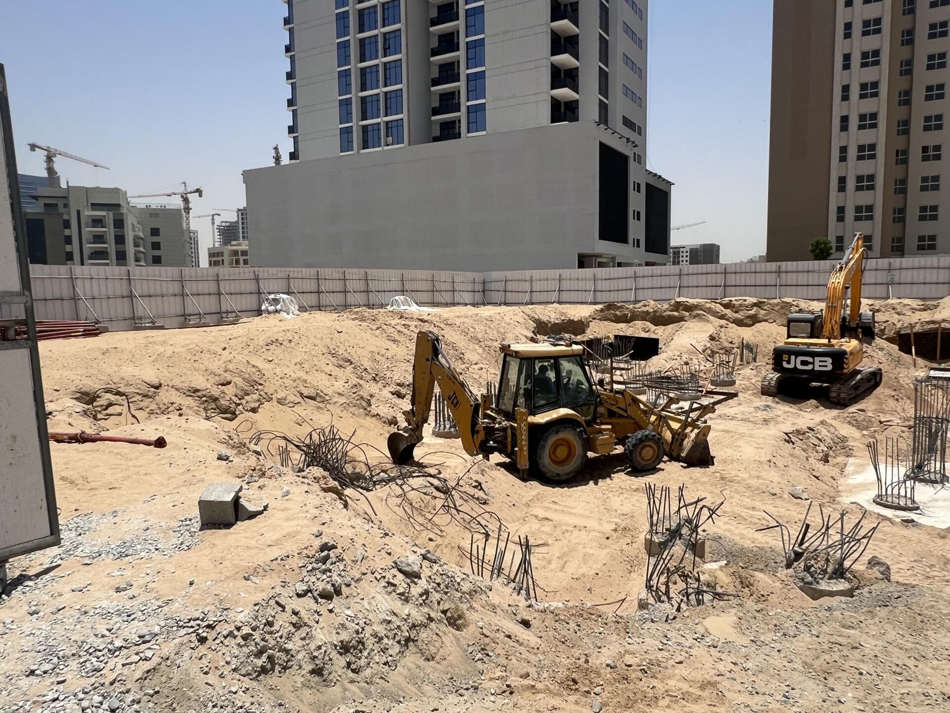 09 Life Residences - Construction