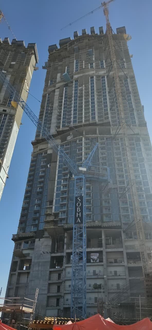 360 Riverside Crescent - Construction