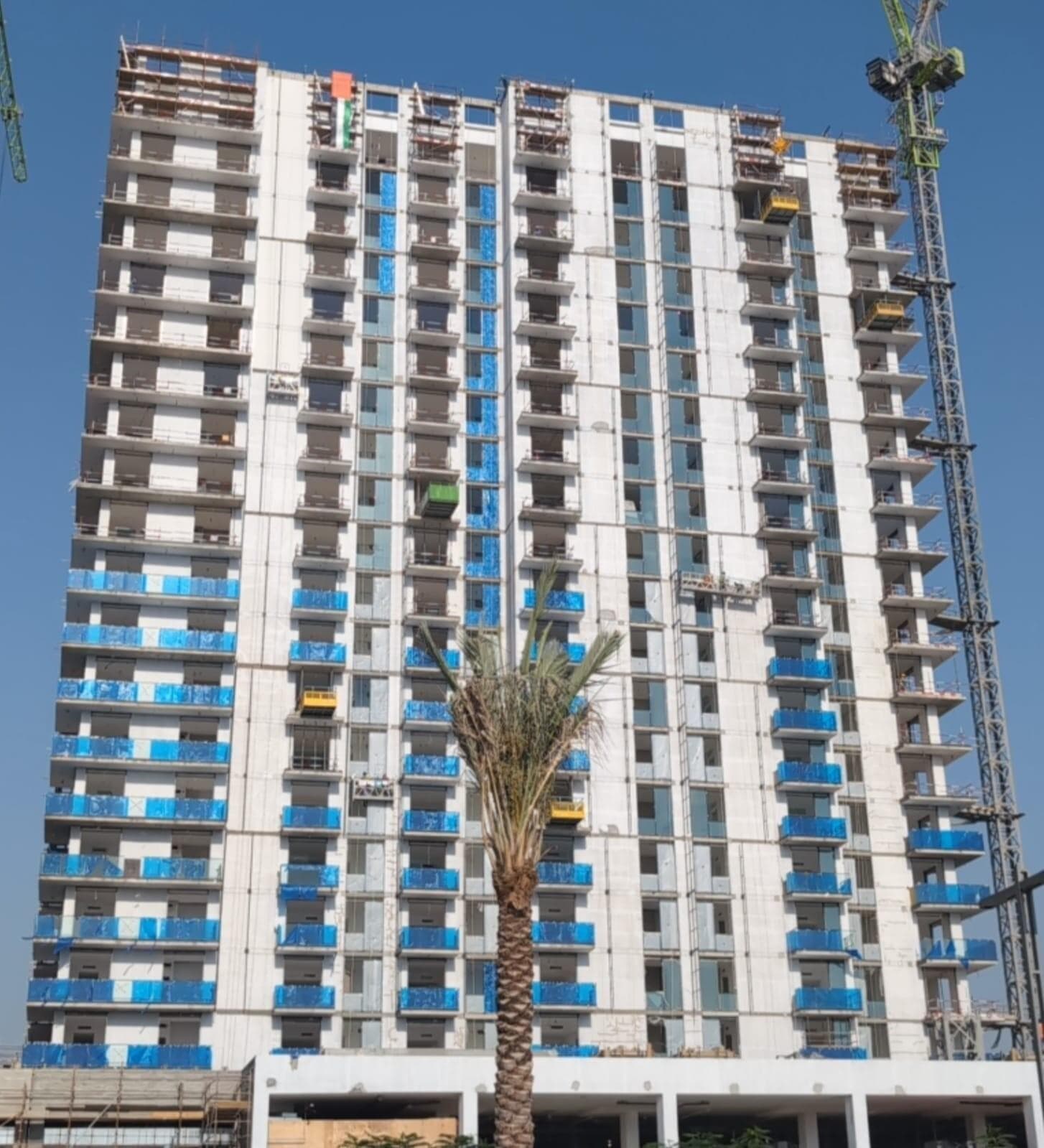 Club Place - Construction