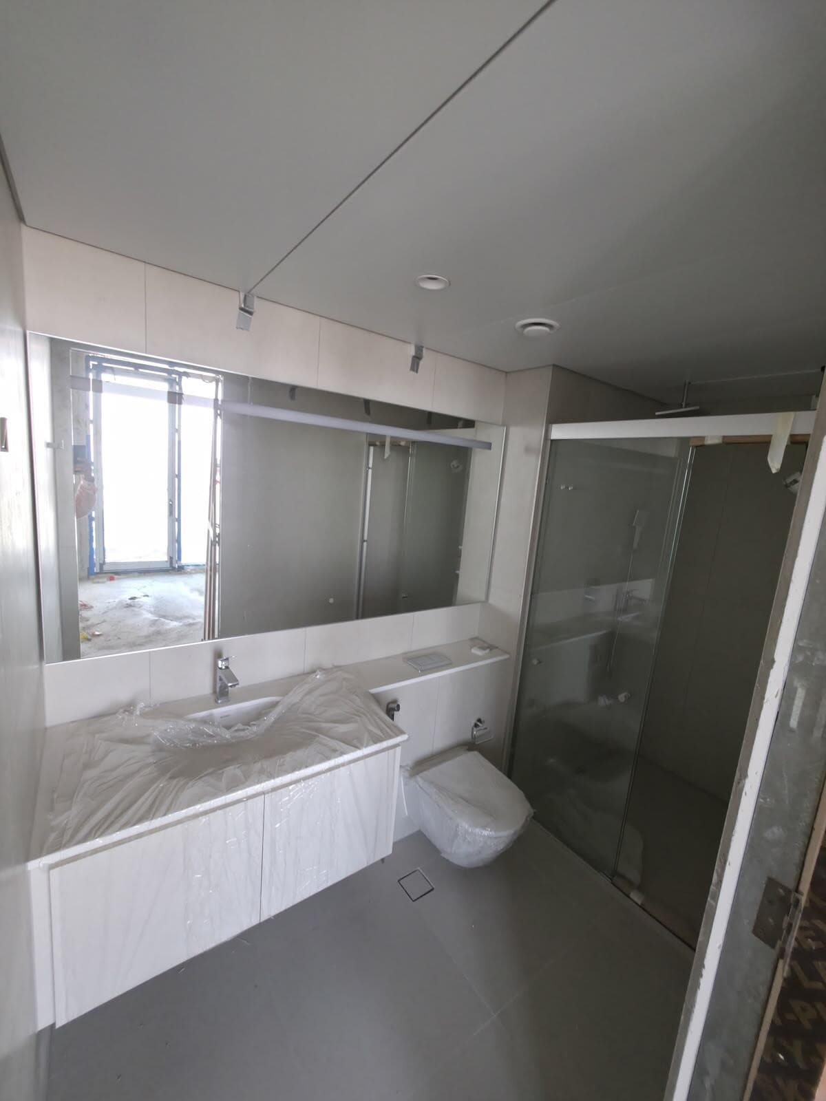 310 Riverside Crescent - Construction
