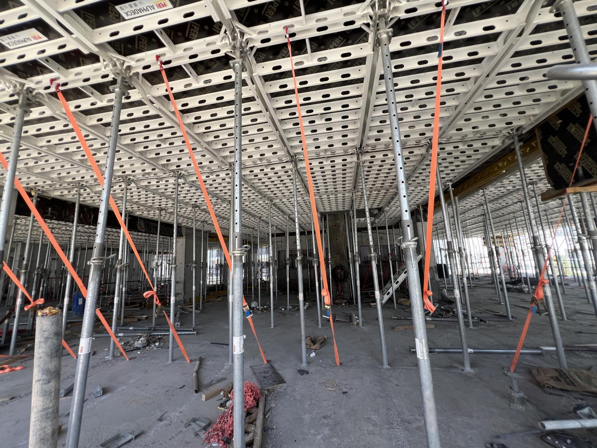 Azra Residence - Construction