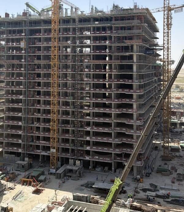 Azizi Venice 14 - Construction